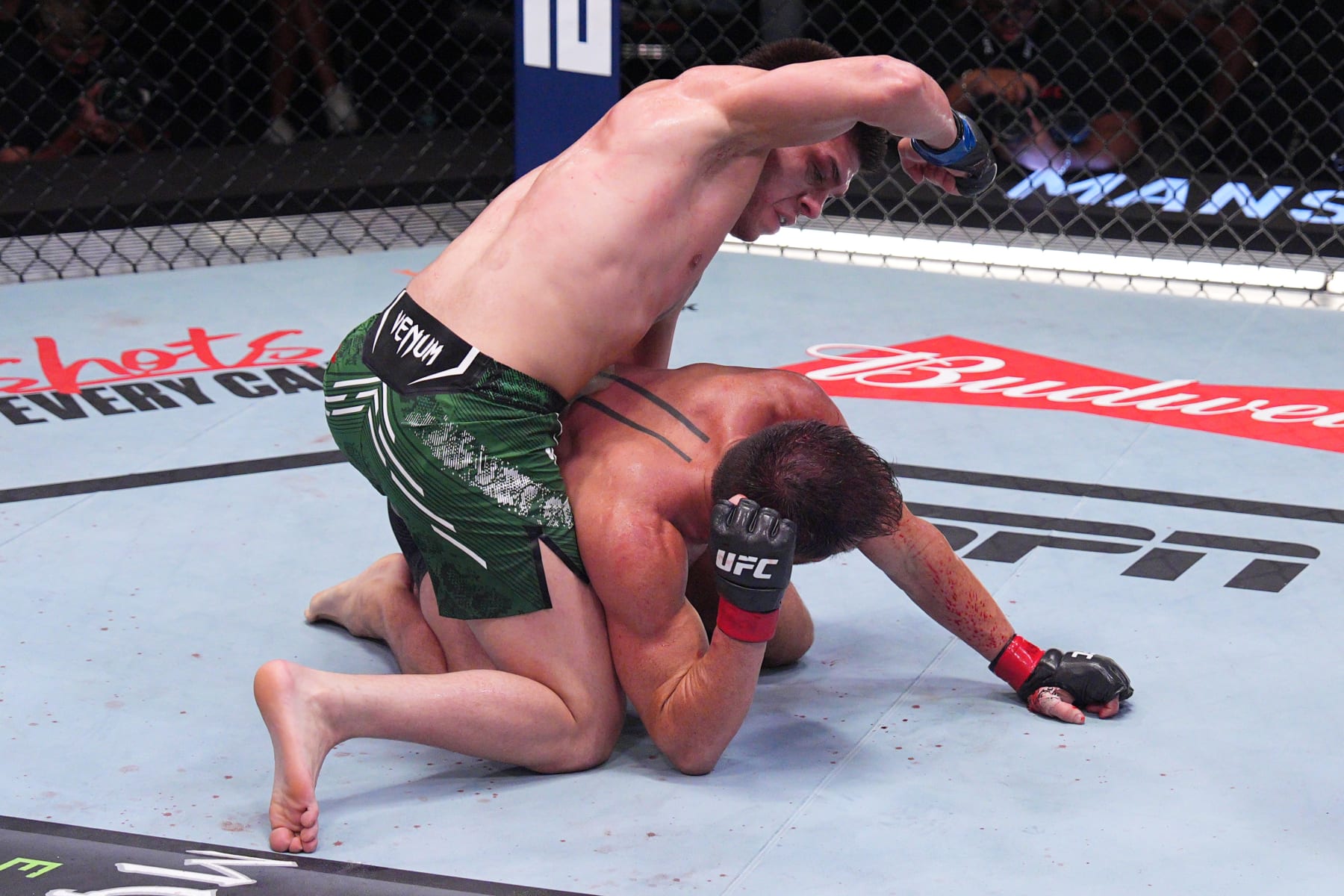 LAS VEGAS, NEVADA - AUGUST 10: (L-R) Chepe Mariscal battles Damon Jackson in a featherweight fight during the UFC Fight Night event at UFC APEX on August 10, 2024 in Las Vegas, Nevada. (Photo by Al Powers/Zuffa LLC)