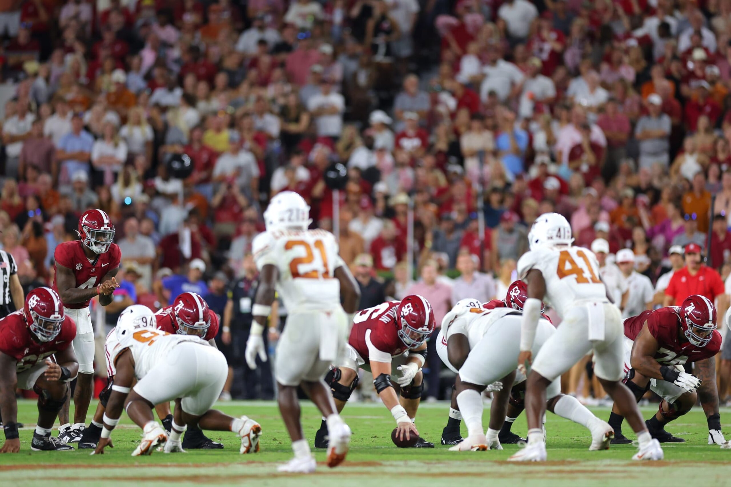 TUSCALOOSA, ALABAMA - SEPTEMBER 09: Jalen Milroe #4 of the Alabama Crimson Tide prepares to take a snap during the third quarter against the Texas Longhorns at Bryant-Denny Stadium on September 09, 2023 in Tuscaloosa, Alabama. (Photo by Kevin C. Cox/Getty Images)