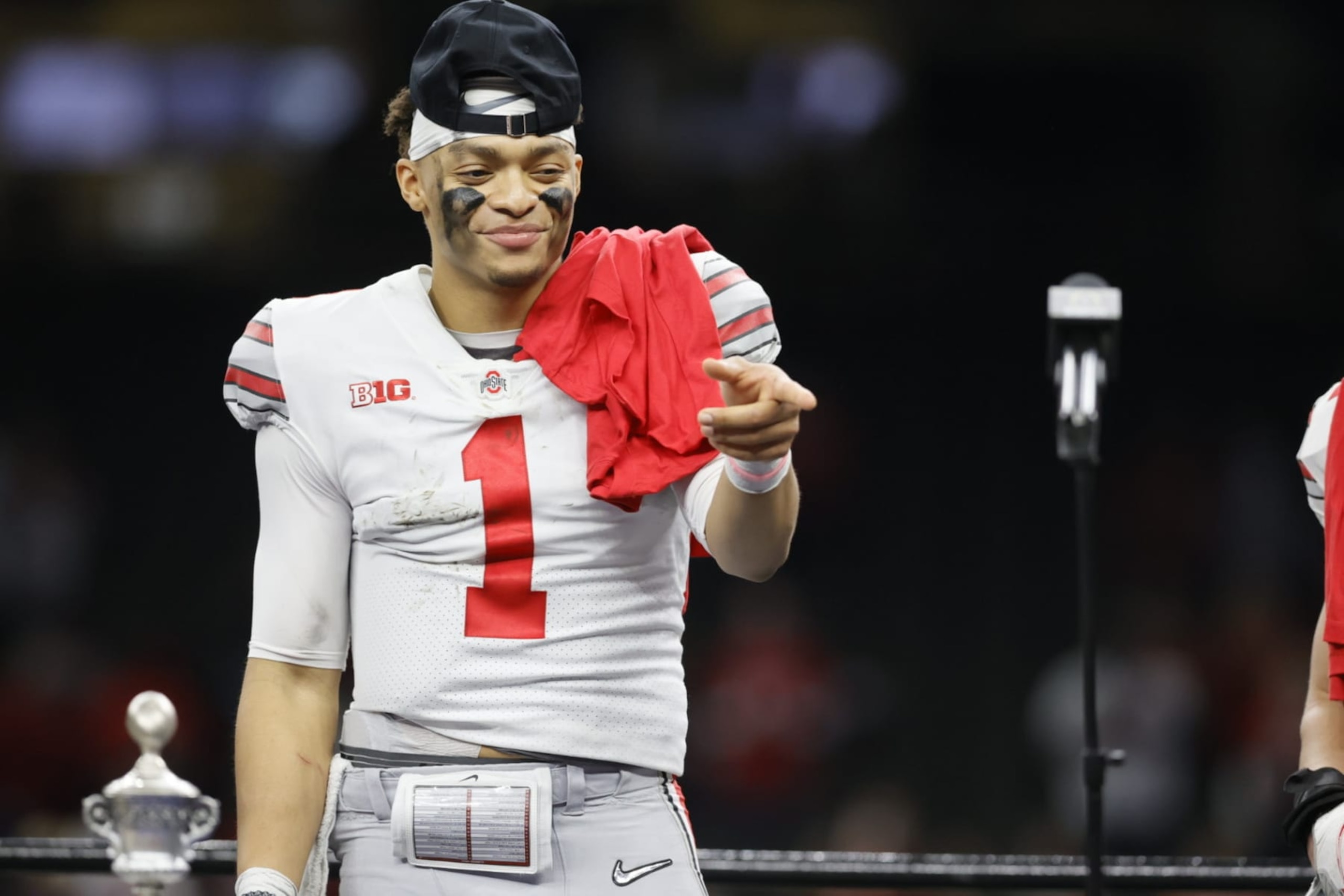 College Football: CFP National Semifinals: Ohio State QB Justin Fields (1) victorious after winning game vs Clemson at Mercedes-Benz Superdome.
New Orleans, LA 1/1/2021
CREDIT: David E. Klutho (Photo by David E. Klutho/Sports Illustrated via Getty Images) 
(Set Number: X163492)