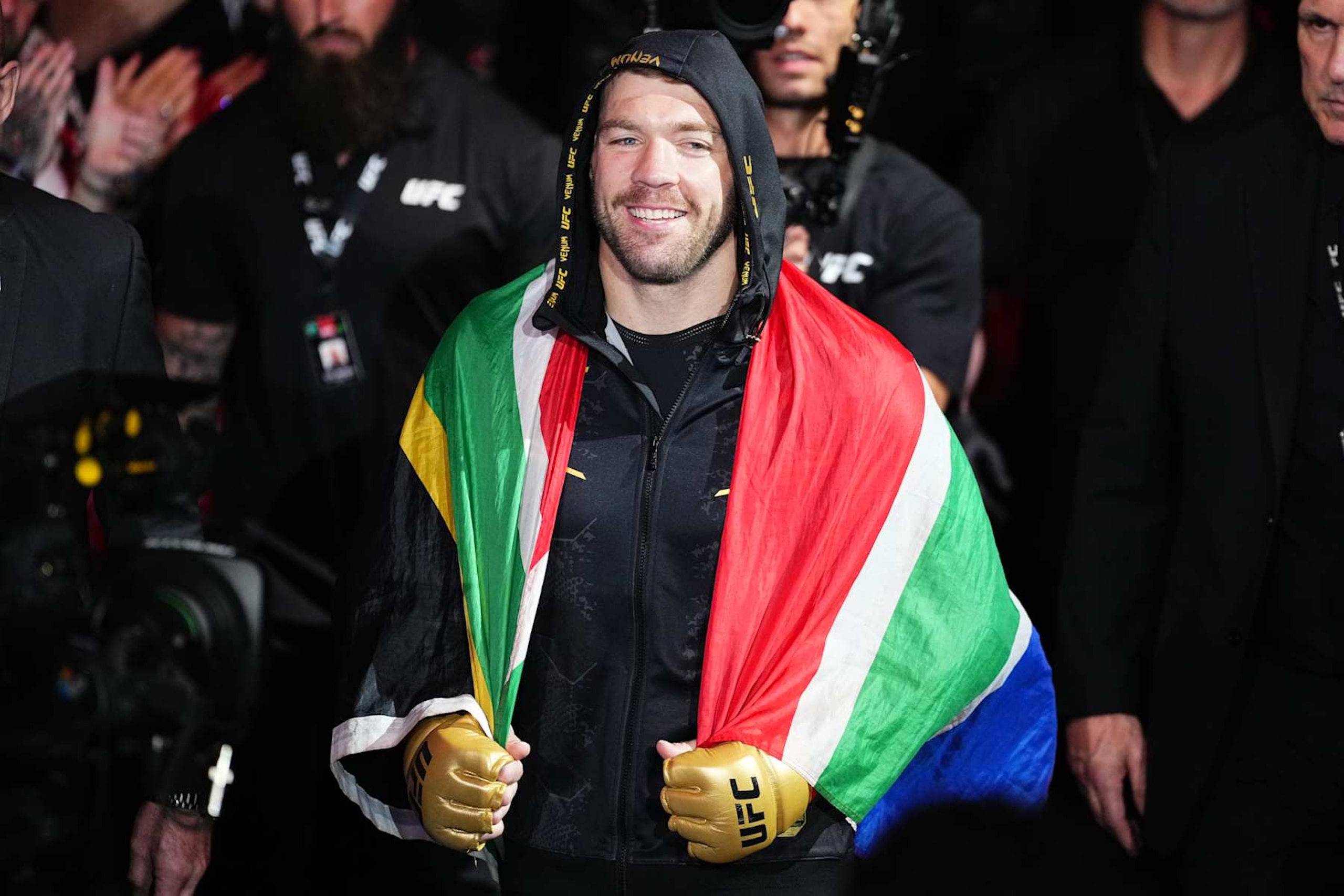 PERTH, AUSTRALIA - AUGUST 18: Dricus Du Plessis of South Africa prepares to face Israel Adesanya of Nigeria in the UFC middleweight championship fight during the UFC 305 event at RAC Arena on August 18, 2024 in Perth, Australia. (Photo by Jeff Bottari/Zuffa LLC) PERTH, AUSTRALIA - AUGUST 18: Dricus Du Plessis of South Africa prepares to face Israel Adesanya of Nigeria in the UFC middleweight championship fight during the UFC 305 event at RAC Arena on August 18, 2024 in Perth, Australia. (Photo by Jeff Bottari/Zuffa LLC)