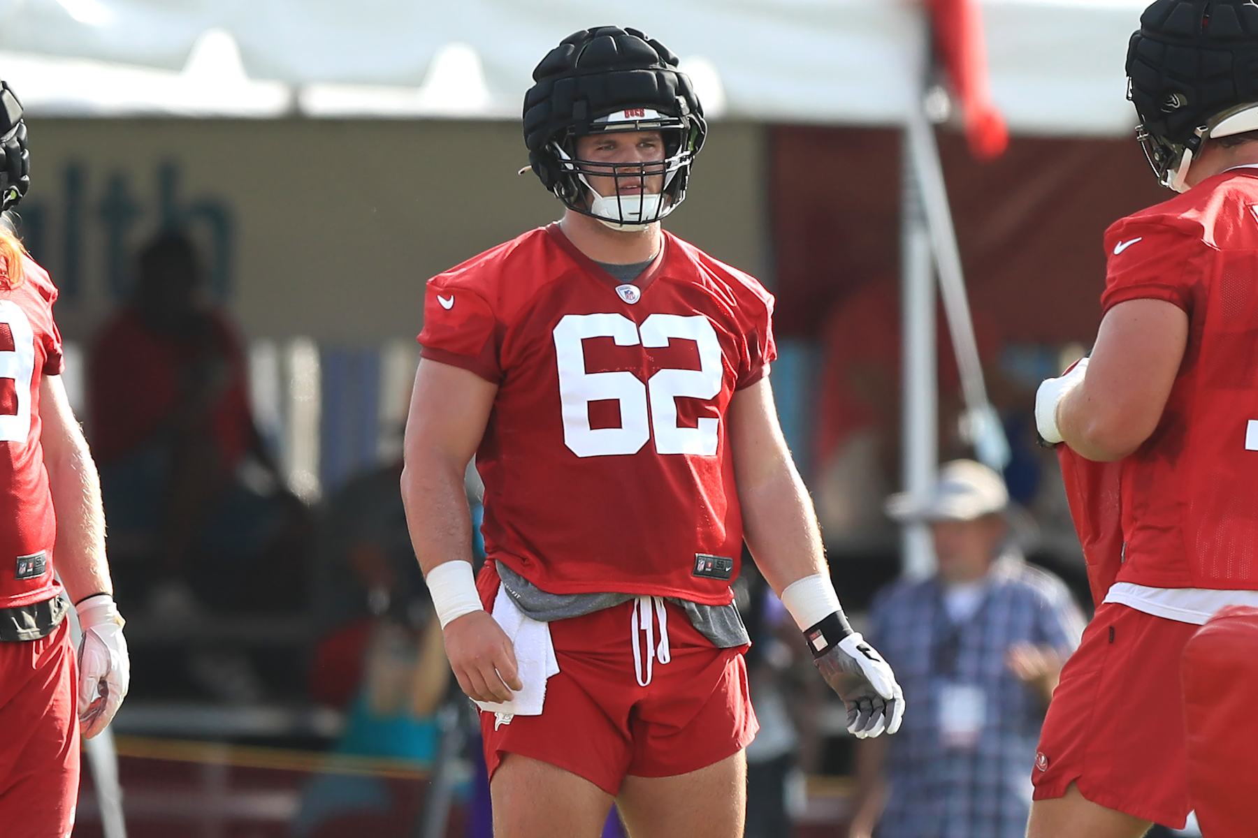 TAMPA, FL - JUL 24: Tampa Bay Buccaneers Center Graham Barton (62) goes thru a drill during Training Camp on July 24, 2024 at the AdventHealth Training Center at One Buccaneer Place in Tampa, Florida. (Photo by Cliff Welch/Icon Sportswire via Getty Images)