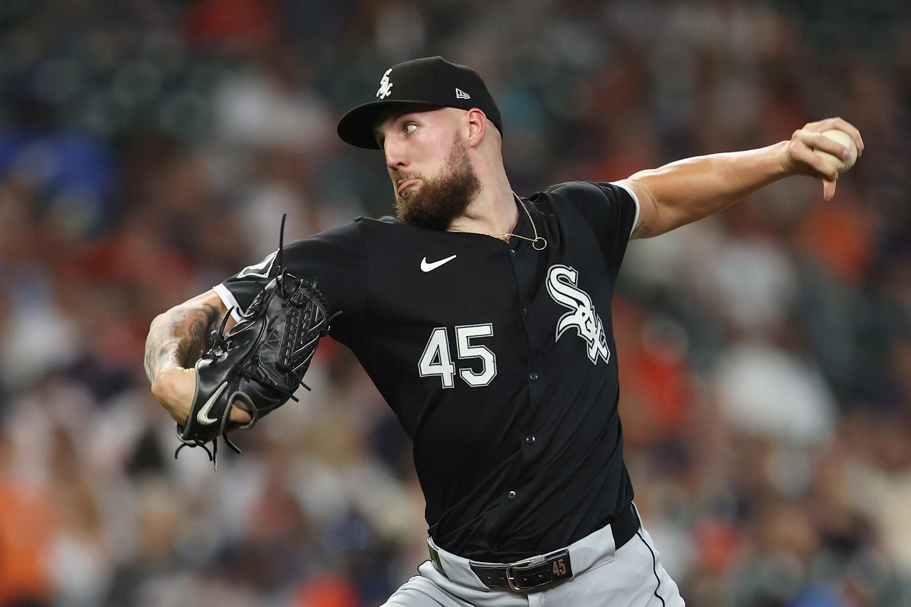 HOUSTON, TEXAS - AUGUST 16: Garrett Crochet #45 of the Chicago White Sox pitches in the first innin against the Houston Astros at Minute Maid Park on August 16, 2024 in Houston, Texas. (Photo by Tim Warner/Getty Images)