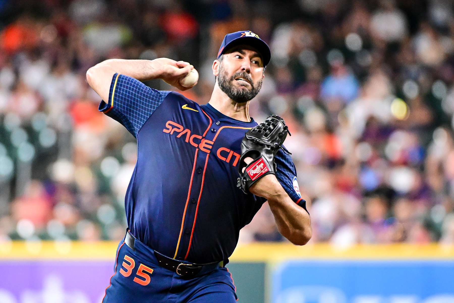 HOUSTON, TEXAS - JUNE 03: Justin Verlander #35 of the Houston Astros pitches in the first inning against the St. Louis Cardinals at Minute Maid Park on June 03, 2024 in Houston, Texas. (Photo by Logan Riely/Getty Images)