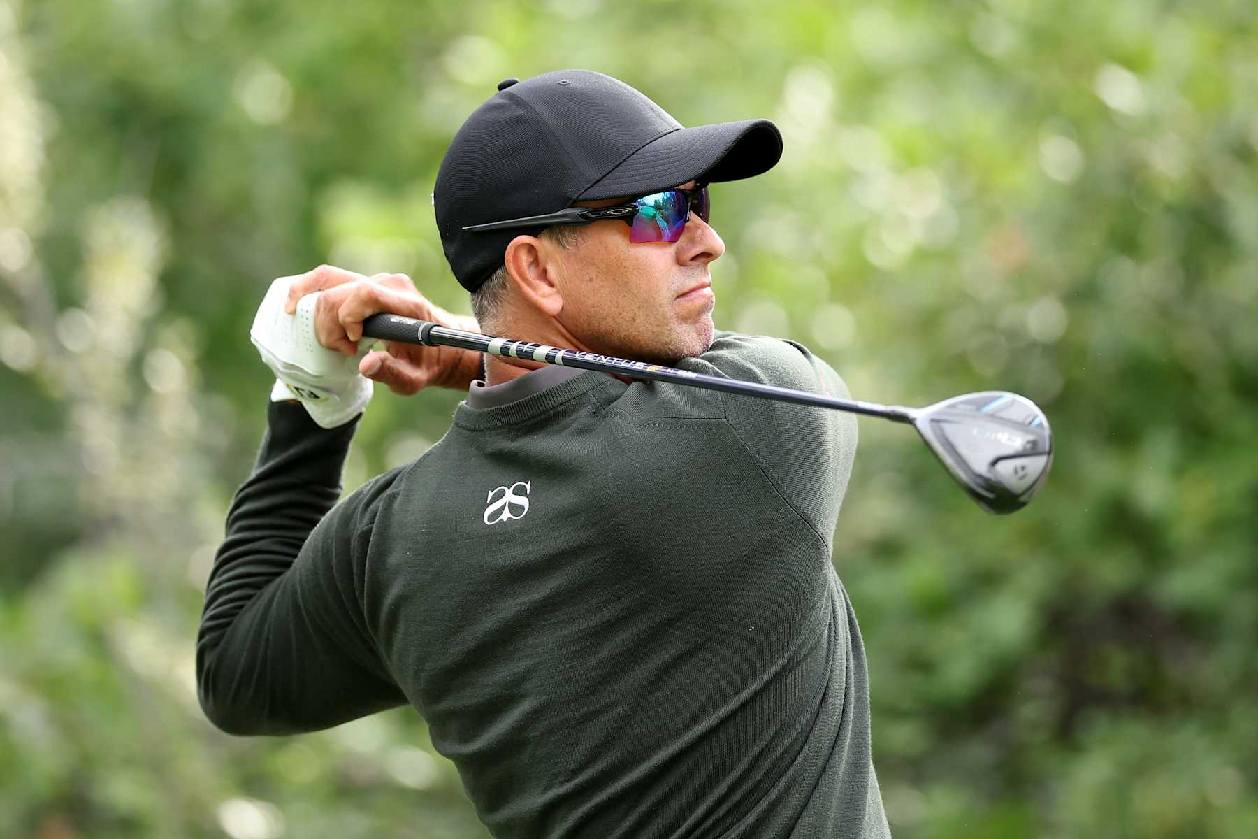 CASTLE ROCK, COLORADO - AUGUST 22: Adam Scott of Australia plays his shot from the second tee during the first round of the BMW Championship at Castle Pines Golf Club on August 22, 2024 in Castle Rock, Colorado. (Photo by Christian Petersen/Getty Images)
