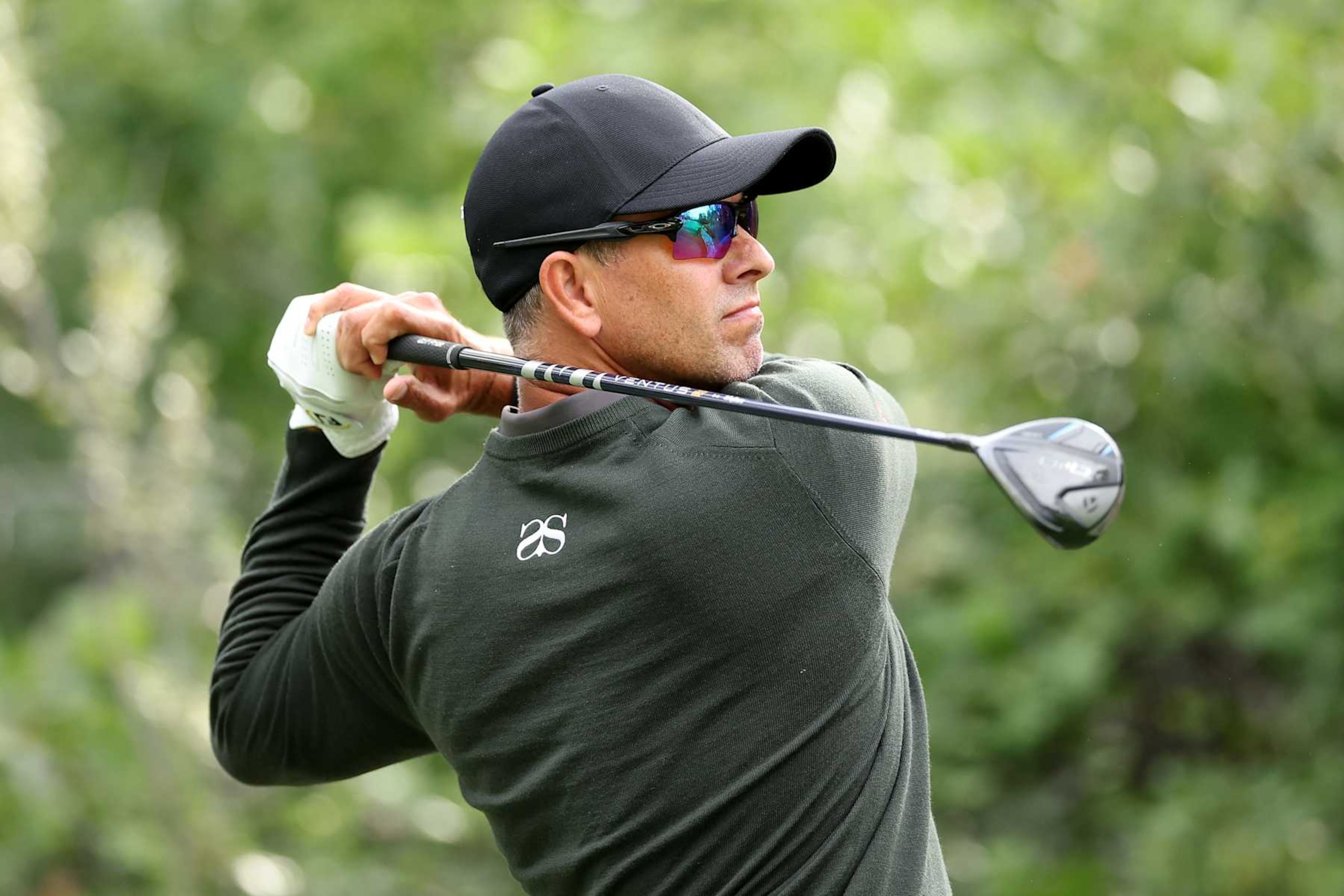 CASTLE ROCK, COLORADO - AUGUST 22: Adam Scott of Australia plays his shot from the second tee during the first round of the BMW Championship at Castle Pines Golf Club on August 22, 2024 in Castle Rock, Colorado. (Photo by Christian Petersen/Getty Images)