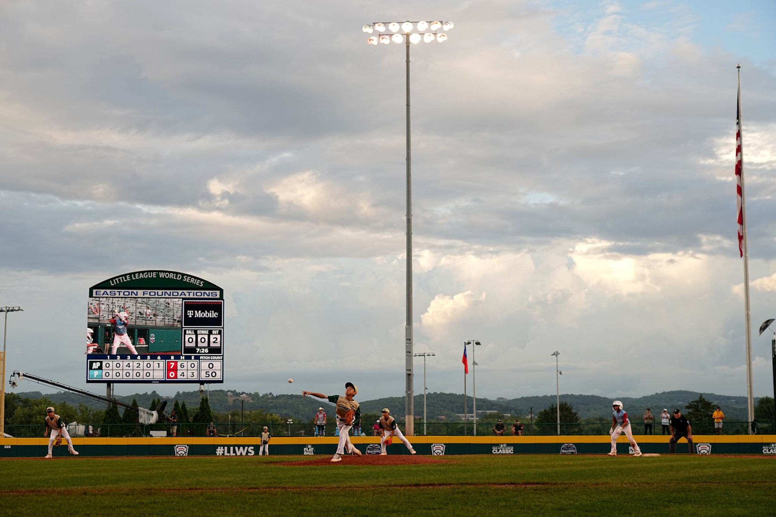 Youth Baseball: Little League World Series: Asia-Pacific Region (Fu-Lin Little League Taipei City, Chinese Taipei) Liao Yuan-Shu (18) in action, pitching vs Panama Region (Aguadulce Cabezera Little League Aguadulce, Panama) during game at Volunteer Stadium.
Williamsport, PA 8/22/2022
CREDIT: Erick W. Rasco (Photo by Erick W. Rasco/Sports Illustrated via Getty Images) 
(Set Number: X164127 TK2)