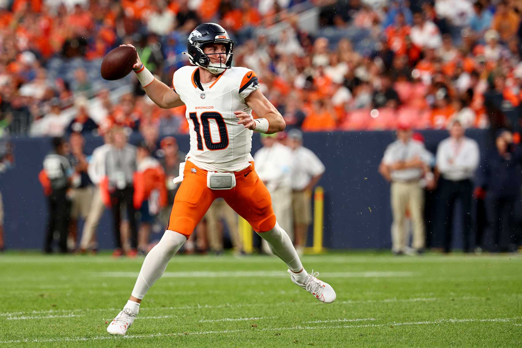 DENVER, COLORADO - AUGUST 18:  Bo Nix #10 of the Denver Broncos throws against the Green Bay Packers during a preseason game at Empower Field At Mile High on August 18, 2024 in Denver, Colorado. (Photo by Jamie Schwaberow/Getty Images)