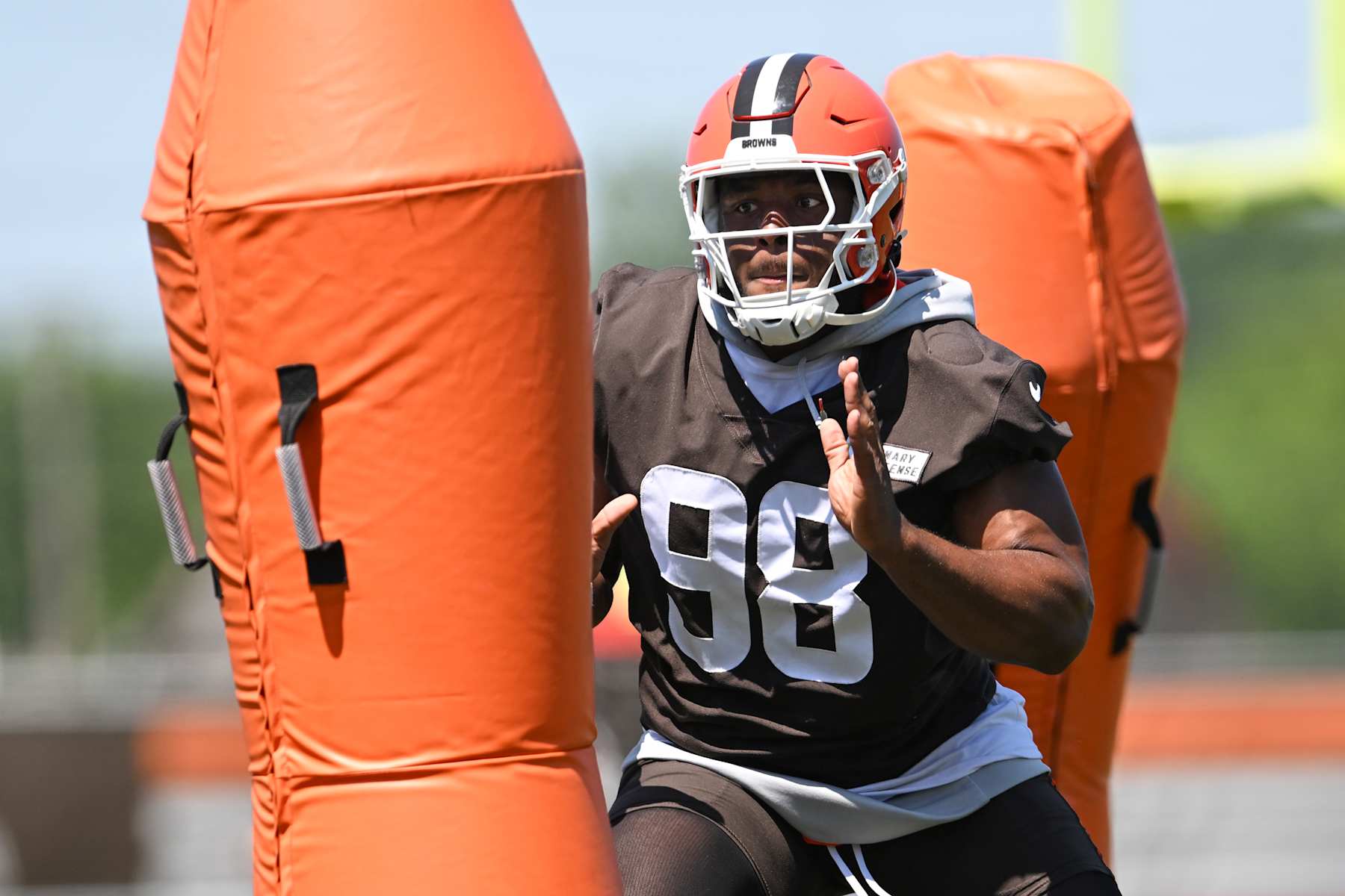 BEREA, OHIO - JUNE 12: Chris Williams #98 of the Cleveland Browns runs a drill during a mandatory minicamp workout at their CrossCountry Mortgage Campus on June 12, 2024 in Berea, Ohio. (Photo by Nick Cammett/Getty Images)