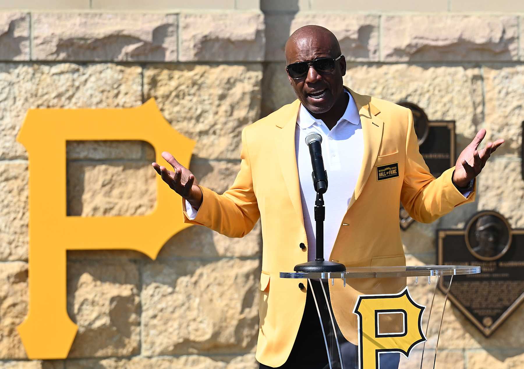 PITTSBURGH, PENNSYLVANIA - AUGUST 24: Barry Bonds speaks after being inducted into the Pirates Hall of Fame during a ceremony before the game between the Pittsburgh Pirates and the Cincinnati Reds at PNC Park on August 24, 2024 in Pittsburgh, Pennsylvania. (Photo by Justin Berl/Getty Images)