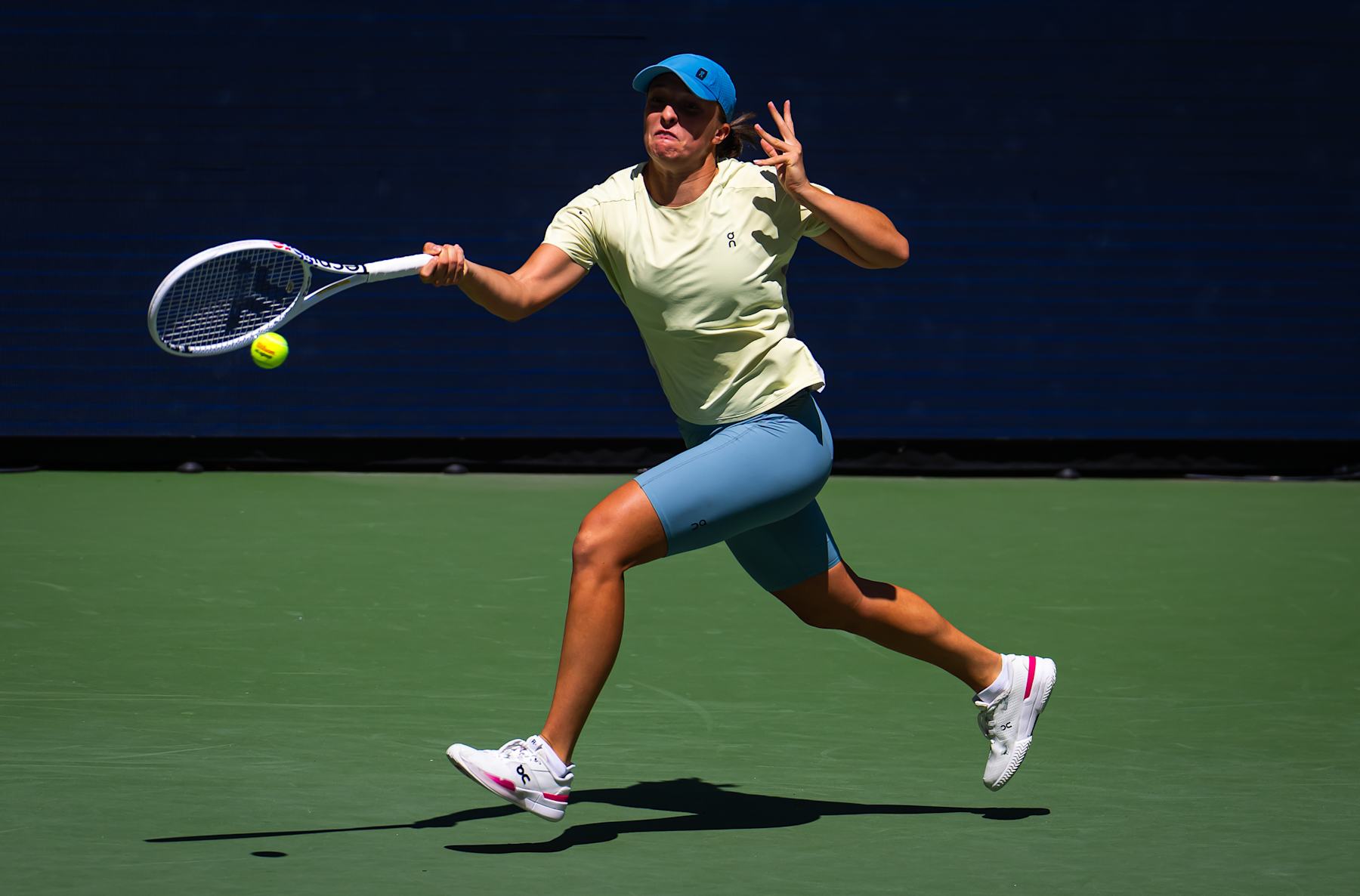 NEW YORK, NEW YORK - AUGUST 23: Iga Swiatek of Poland during practice ahead of the US Open at USTA Billie Jean King National Tennis Center on August 23, 2024 in New York City (Photo by Robert Prange/Getty Images)