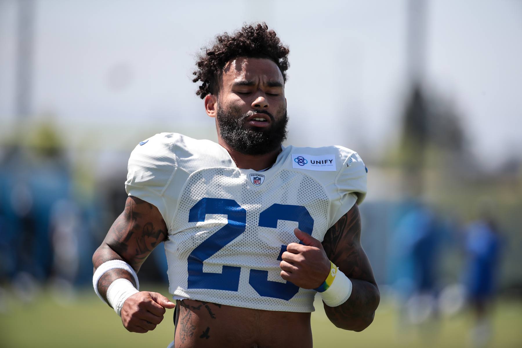 EL SEGUNDO, CA - AUGUST 04:  Los Angeles Rams running back Kyren Williams (23) during the Los Angeles Chargers-Rams joint training camp on August 04, 2024, at The Bolt in El Segundo, CA. (Photo by Jevone Moore/Icon Sportswire via Getty Images)