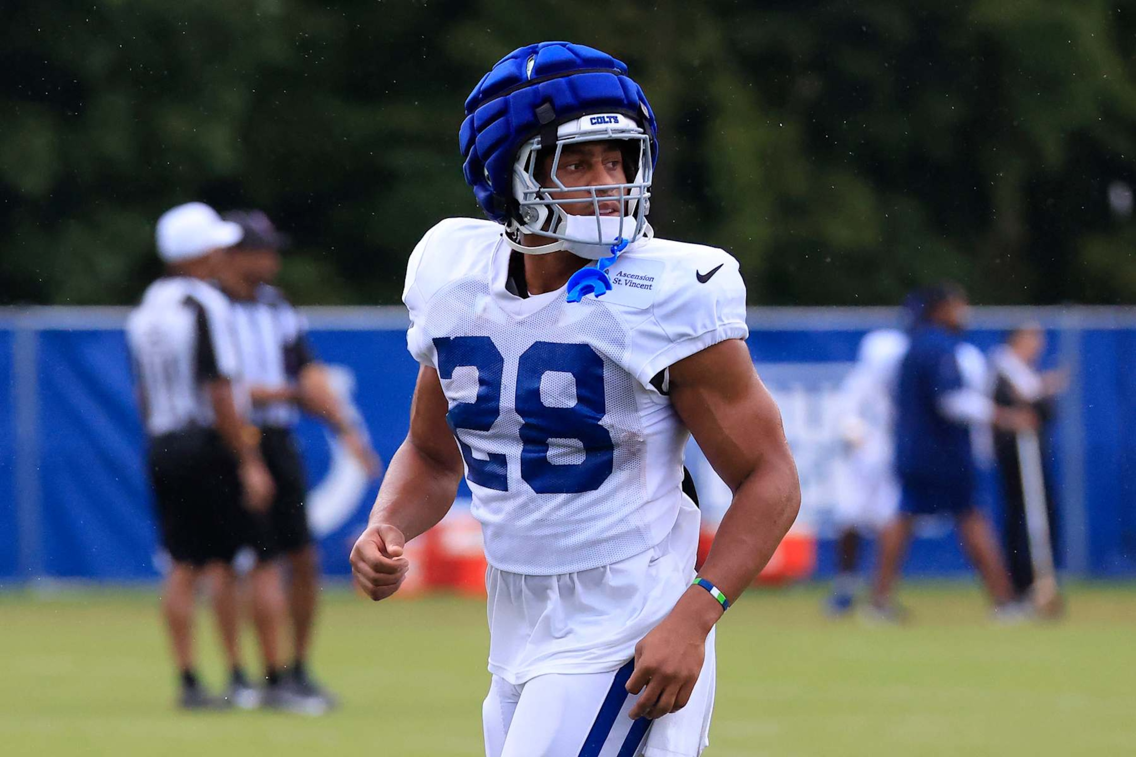 WESTFIELD, INDIANA - AUGUST 15: Jonathan Taylor #28 of the Indianapolis Colts runs a drill during a joint practice with the Arizona Cardinals at Grand Park Sports Campus on August 15, 2024 in Westfield, Indiana. (Photo by Justin Casterline/Getty Images) WESTFIELD, INDIANA - AUGUST 15: Jonathan Taylor #28 of the Indianapolis Colts runs a drill during a joint practice with the Arizona Cardinals at Grand Park Sports Campus on August 15, 2024 in Westfield, Indiana. (Photo by Justin Casterline/Getty Images)