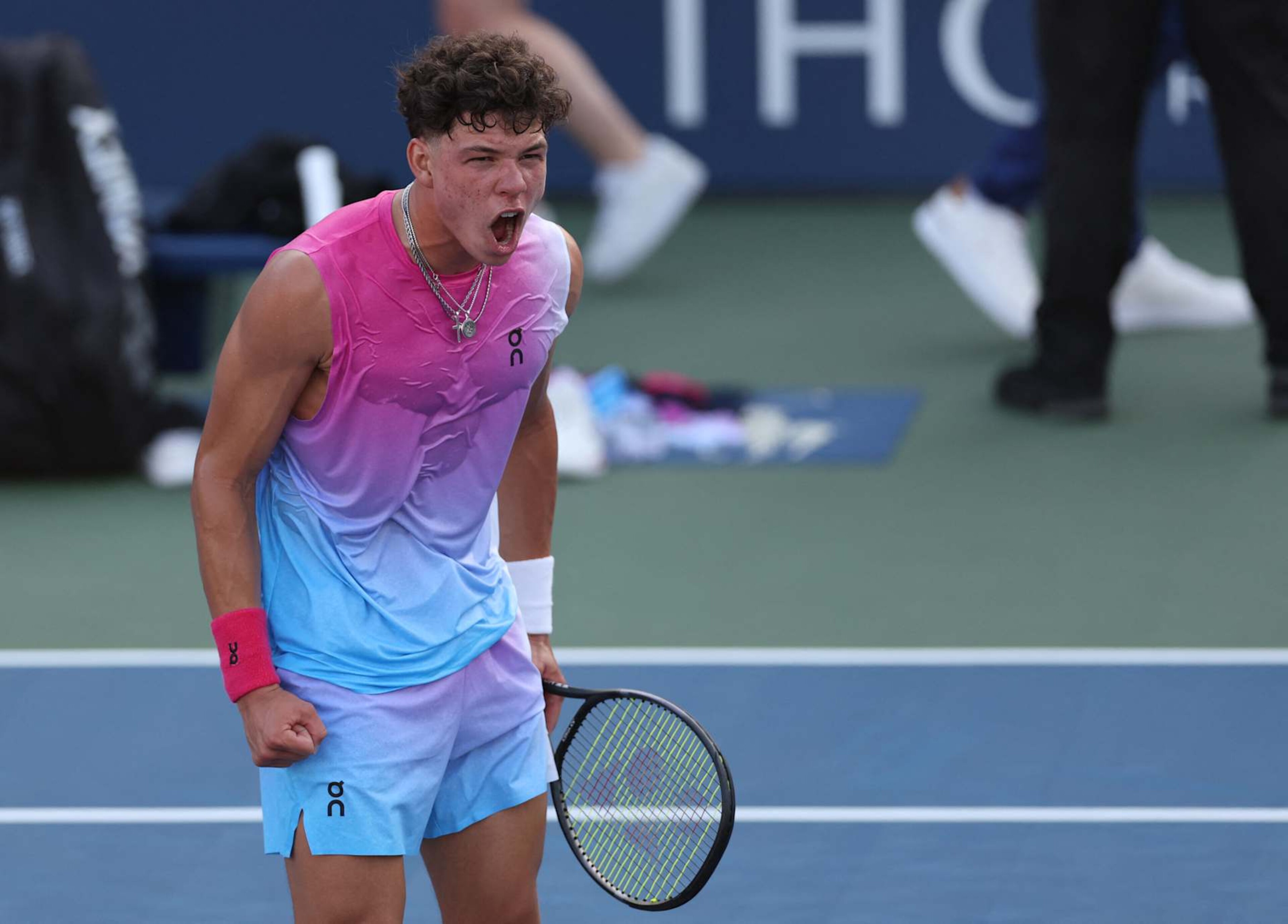USA's Ben Shelton celebrates defeating Spain's Roberto Bautista Agut in their men's singles second round tennis match on day three of the US Open tennis tournament at the USTA Billie Jean King National Tennis Center in New York City, on August 28, 2024. (Photo by CHARLY TRIBALLEAU / AFP) (Photo by CHARLY TRIBALLEAU/AFP via Getty Images)