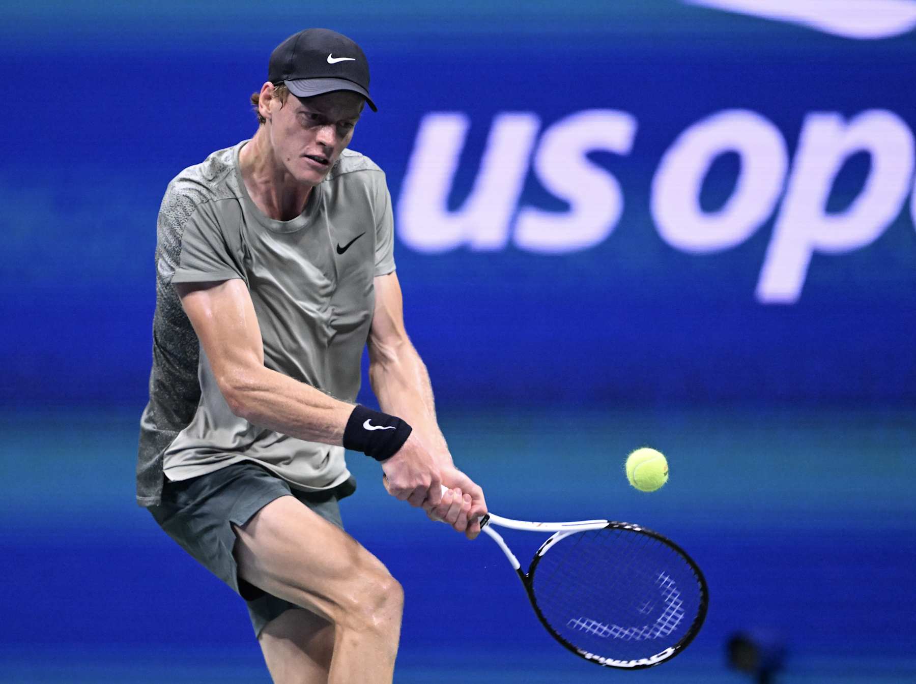 NEW YORK, USA - SEPTEMBER 4: Jannik Sinner of Italy compete against Daniil Medvedev of Russia during Men's Singles quarter final match on Day Ten of the 2024 US Open at USTA Billie Jean King National Tennis Center on September 4, 2024 in New York City. (Photo by Fatih Aktas/Anadolu via Getty Images)