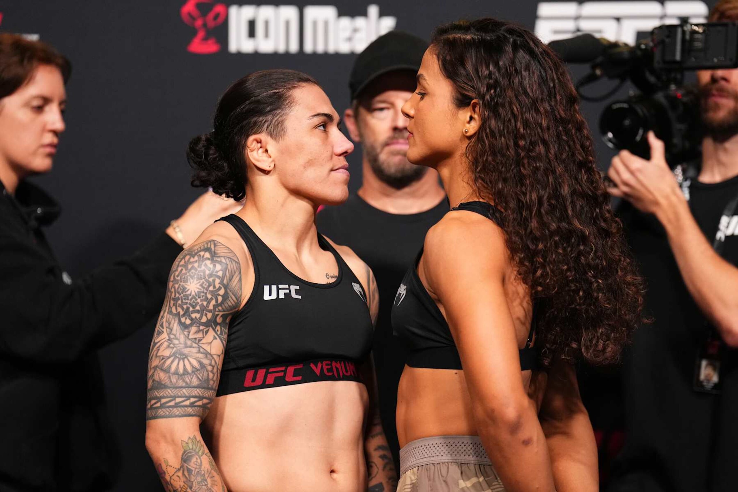 LAS VEGAS, NEVADA - SEPTEMBER 06: (L-R) Opponents Jessica Andrade of Brazil and Natalia Silva of Brazil face off during the UFC Fight Night weigh-in at UFC APEX on September 06, 2024 in Las Vegas, Nevada.  (Photo by Chris Unger/Zuffa LLC via Getty Images)