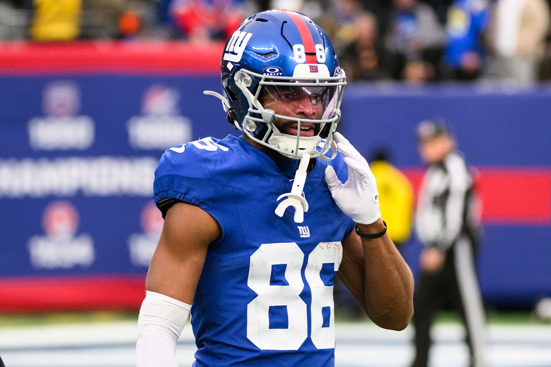 EAST RUTHERFORD, NEW JERSEY - DECEMBER 31: Darius Slayton #86 of the New York Giants looks on during the game against the Los Angeles Rams at MetLife Stadium on December 31, 2023 in East Rutherford, New Jersey. (Photo by Mike Lawrence/Getty Images)