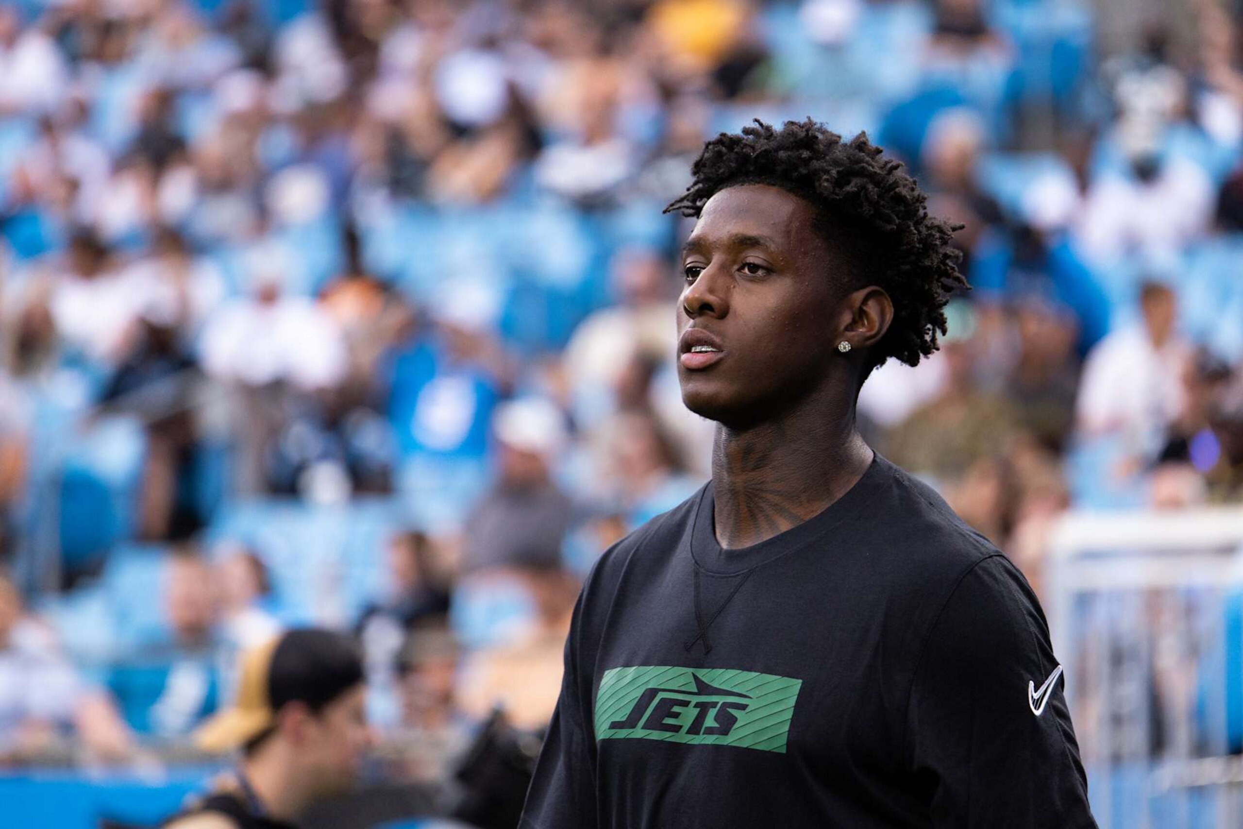 CHARLOTTE, NORTH CAROLINA - AUGUST 17: Sauce Gardner #1 of the New York Jets walks onto the field before a preseason game against the Carolina Panthers at Bank of America Stadium on August 17, 2024 in Charlotte, North Carolina. (Kara Durrette/Getty Images)