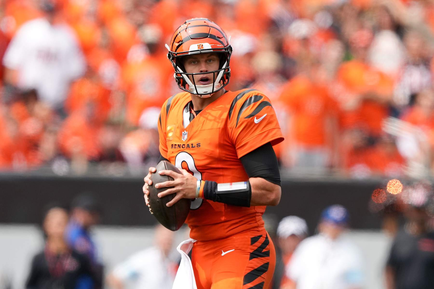 CINCINNATI, OHIO - SEPTEMBER 08: Joe Burrow #9 of the Cincinnati Bengals drops back to pass in the second quarter against the New England Patriots at Paycor Stadium on September 08, 2024 in Cincinnati, Ohio. (Photo by Dylan Buell/Getty Images)