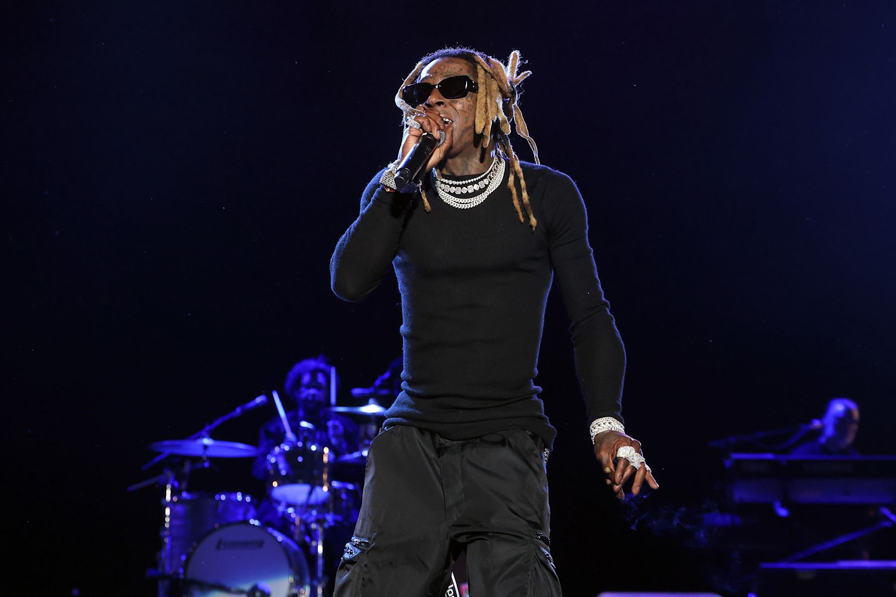 PHILADELPHIA, PENNSYLVANIA - JUNE 02: Lil Wayne performs with The Roots during the 2024 Roots Picnic at The Mann on June 02, 2024 in Philadelphia, Pennsylvania.  (Photo by Taylor Hill/Getty Images for Live Nation Urban)