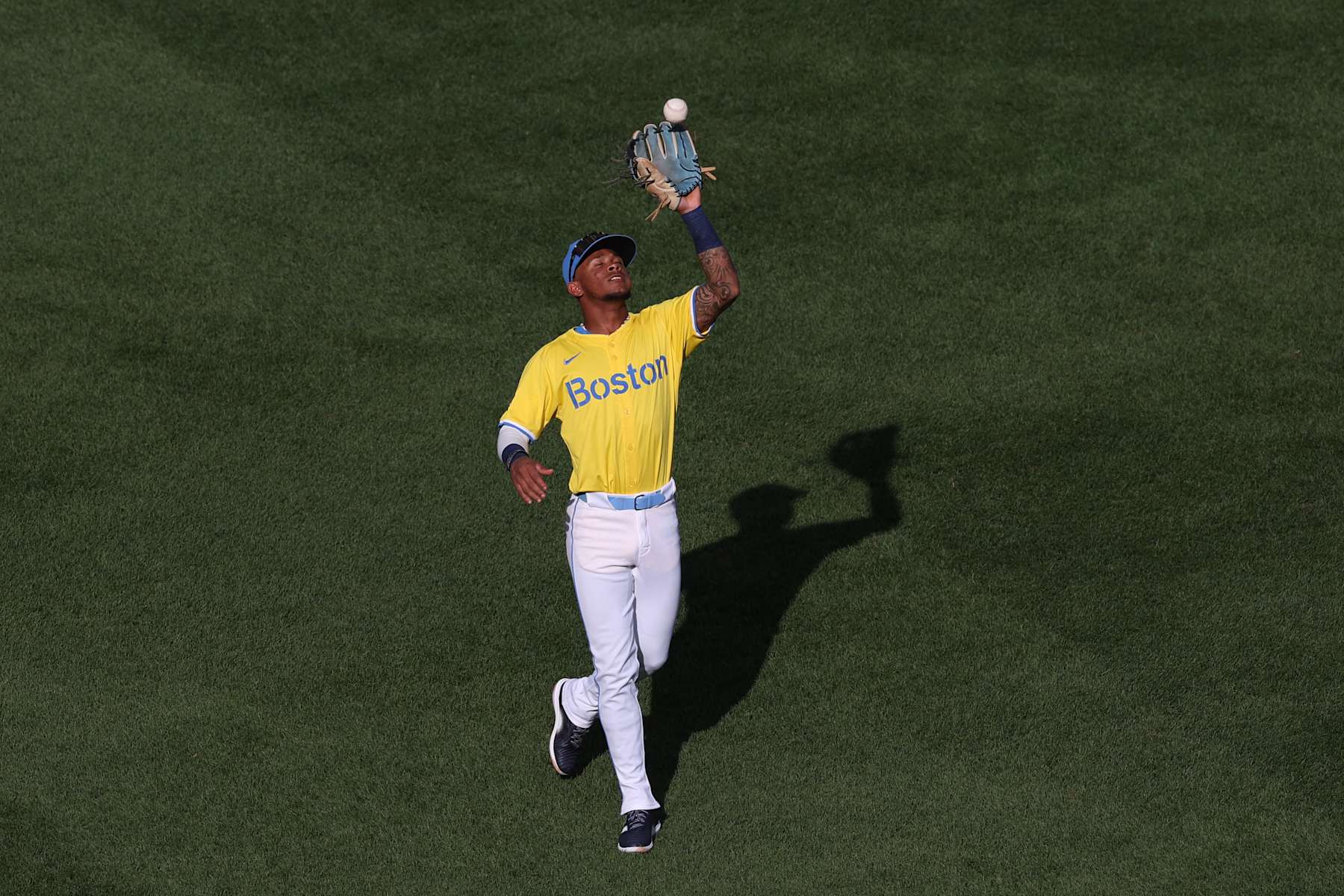 BOSTON, MA - AUGUST 24: Ceddanne Rafaela #43 of the Boston Red Sox makes a catch during the game between the Arizona Diamondbacks and the Boston Red Sox at Fenway Park on Saturday, August 24, 2024 in Boston, Massachusetts. (Photo by Paul Rutherford/MLB Photos via Getty Images) BOSTON, MA - AUGUST 24: Ceddanne Rafaela #43 of the Boston Red Sox makes a catch during the game between the Arizona Diamondbacks and the Boston Red Sox at Fenway Park on Saturday, August 24, 2024 in Boston, Massachusetts. (Photo by Paul Rutherford/MLB Photos via Getty Images)