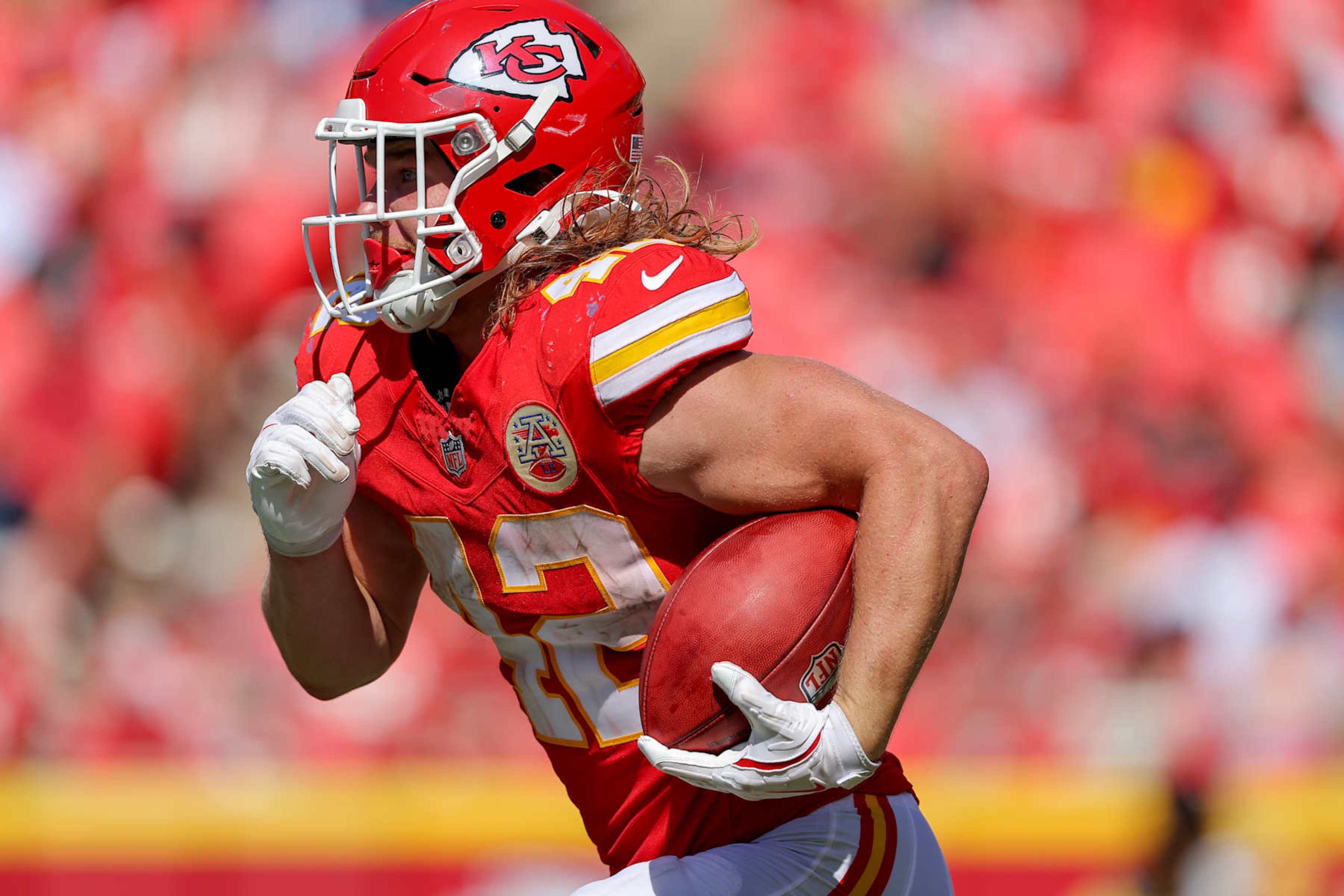 KANSAS CITY, MISSOURI - AUGUST 17: Carson Steele #42 of the Kansas City Chiefs returns a second quarter kickoff during a preseason game against the Detroit Lions at GEHA Field at Arrowhead Stadium on August 17, 2024 in Kansas City, Missouri. (Photo by David Eulitt/Getty Images) KANSAS CITY, MISSOURI - AUGUST 17: Carson Steele #42 of the Kansas City Chiefs returns a second quarter kickoff during a preseason game against the Detroit Lions at GEHA Field at Arrowhead Stadium on August 17, 2024 in Kansas City, Missouri. (Photo by David Eulitt/Getty Images)
