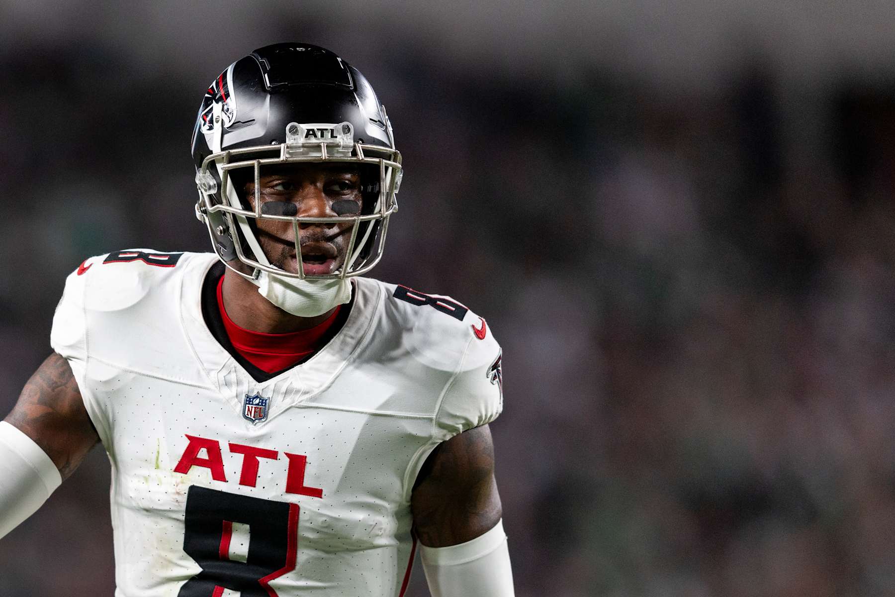 PHILADELPHIA, PENNSYLVANIA - SEPTEMBER 16: Kyle Pitts #8 of the Atlanta Falcons looks on during an NFL football game between the Philadelphia Eagles and the Atlanta Falcons at Lincoln Financial Field on September 16, 2024 in Philadelphia, Pennsylvania. (Photo by Michael Owens/Getty Images)