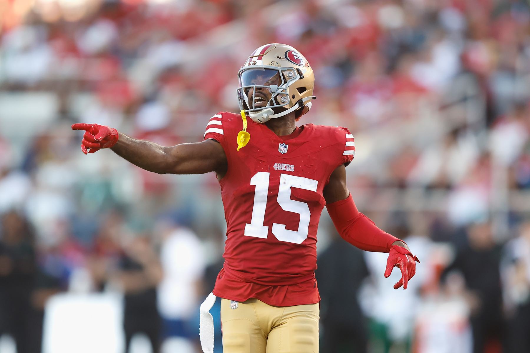SANTA CLARA, CALIFORNIA - SEPTEMBER 09: Jauan Jennings #15 of the San Francisco 49ers talks to teammates during the game against the New York Jets at Levi's Stadium on September 09, 2024 in Santa Clara, California. (Photo by Lachlan Cunningham/Getty Images)
