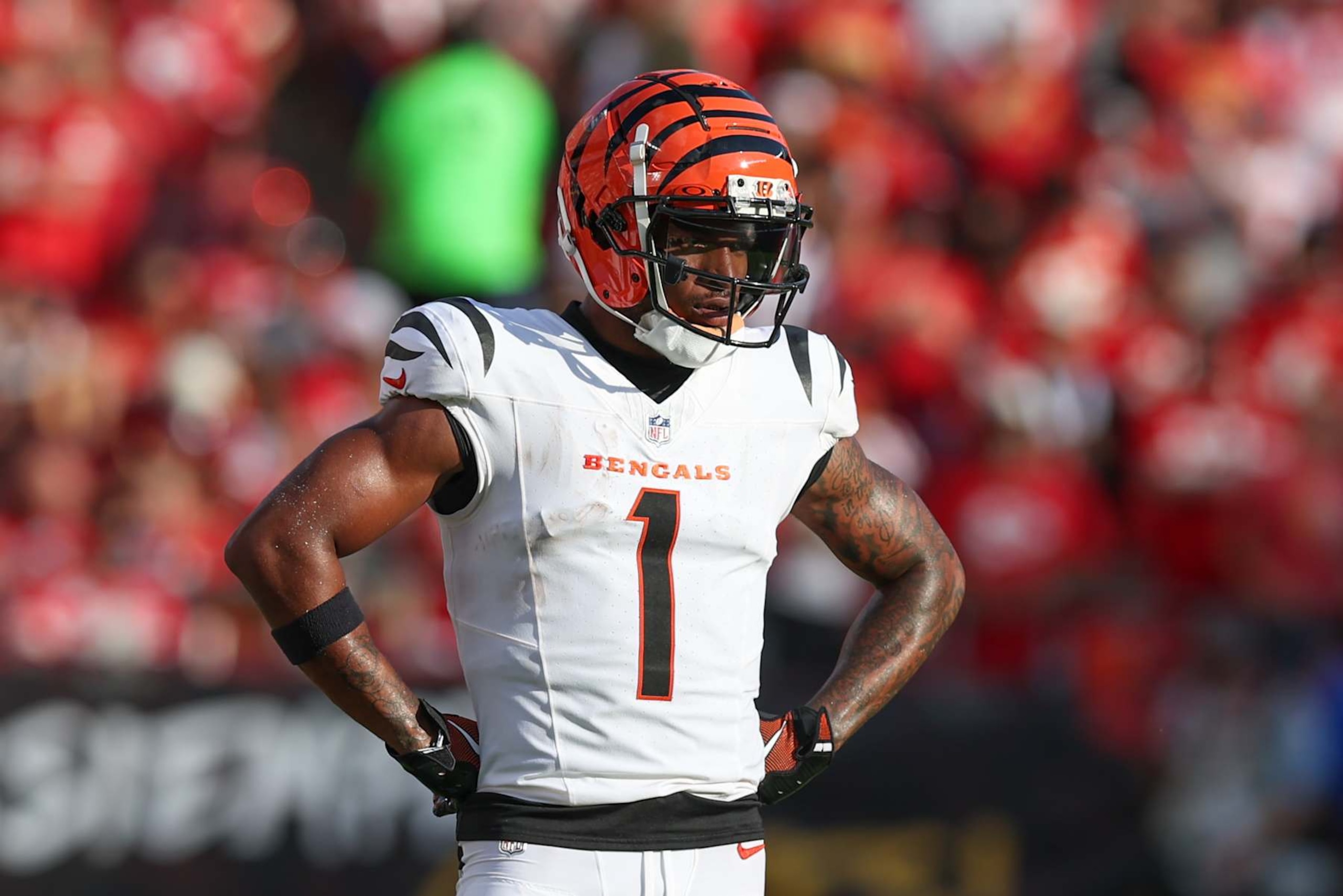 KANSAS CITY, MO - SEPTEMBER 15: Cincinnati Bengals wide receiver Ja'Marr Chase (1) with his hands on his hips during an NFL game between the Cincinnati Bengals and Kansas City Chiefs on September 15, 2024 at GEHA Field at Arrowhead Stadium in Kansas City, MO. (Photo by Scott Winters/Icon Sportswire via Getty Images)