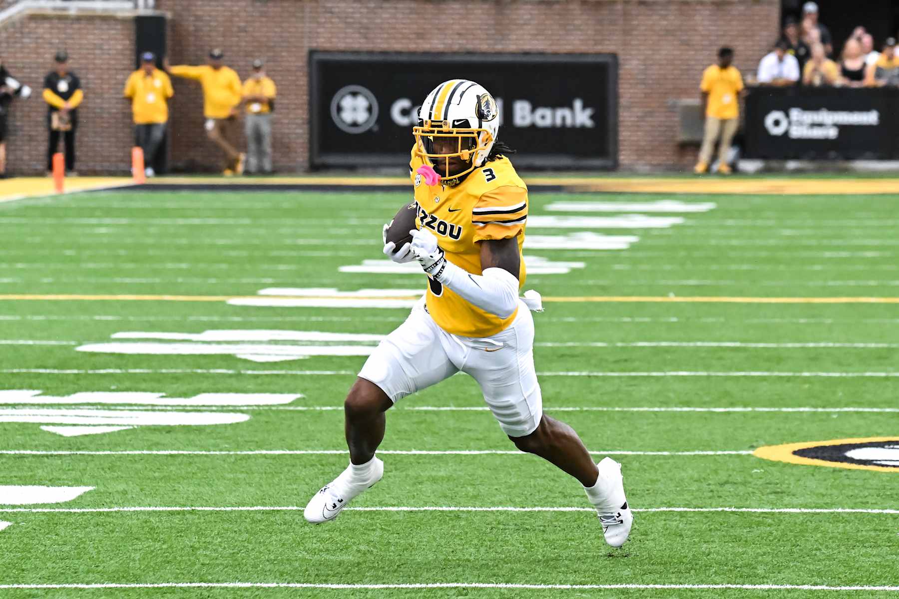 COLUMBIA, MO - SEPTEMBER 21: Missouri Tigers wide receiver Luther Burden III (3) takes and outside pass to the end zone for a touchdown during a SEC conference game between the Vanderbilt Commodores and the Missouri Tigers held on Saturday Sep 21, 2024 at Faurot Field at Memorial Stadium in Columbia MO. (Photo by Rick Ulreich/Icon Sportswire via Getty Images
