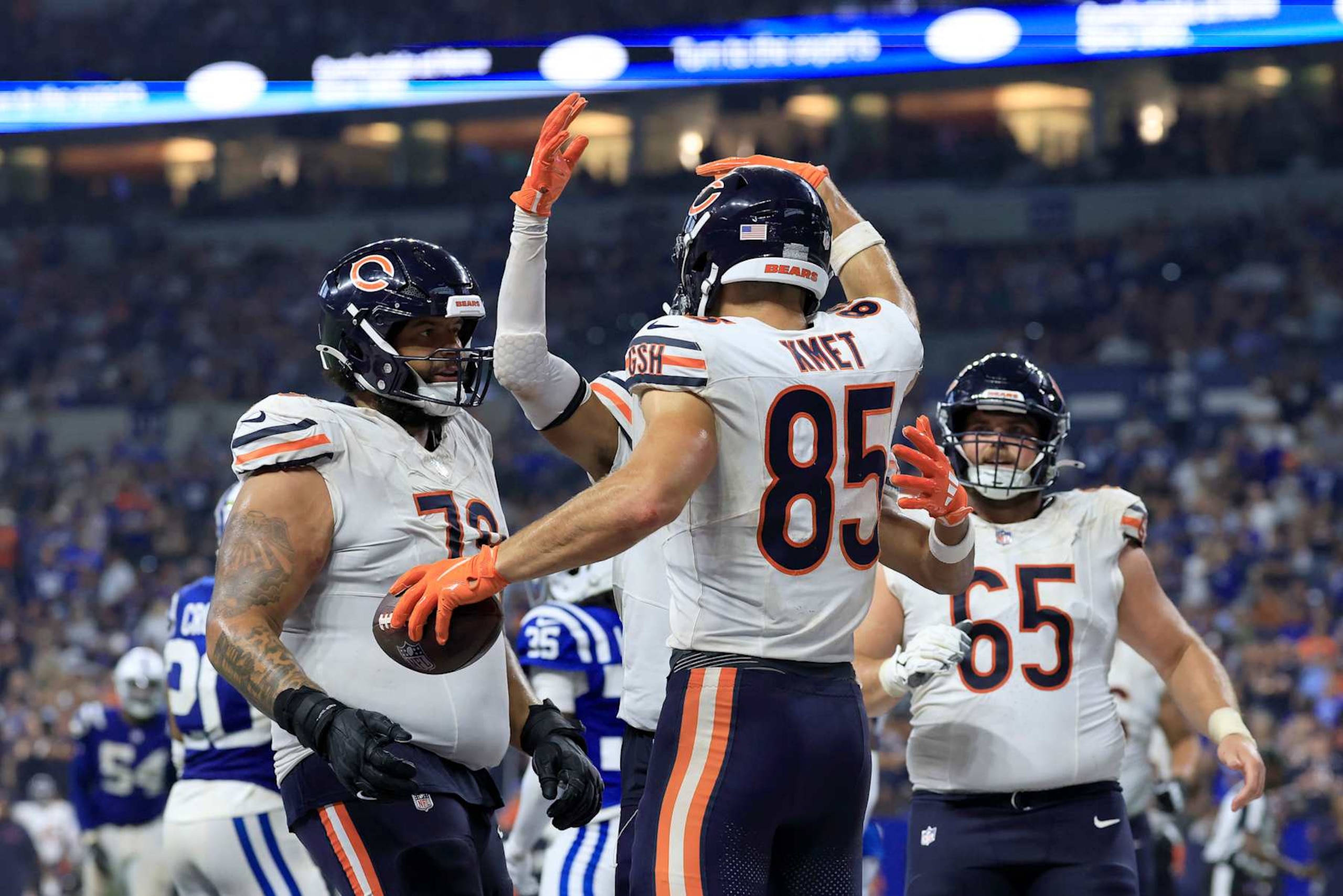 INDIANAPOLIS, INDIANA - SEPTEMBER 22: Cole Kmet #85 of the Chicago Bears celebrates after catching a pass for a touchdown against the Indianapolis Colts during the fourth quarter of the game at Lucas Oil Stadium on September 22, 2024 in Indianapolis, Indiana. (Photo by Justin Casterline/Getty Images) INDIANAPOLIS, INDIANA - SEPTEMBER 22: Cole Kmet #85 of the Chicago Bears celebrates after catching a pass for a touchdown against the Indianapolis Colts during the fourth quarter of the game at Lucas Oil Stadium on September 22, 2024 in Indianapolis, Indiana. (Photo by Justin Casterline/Getty Images)