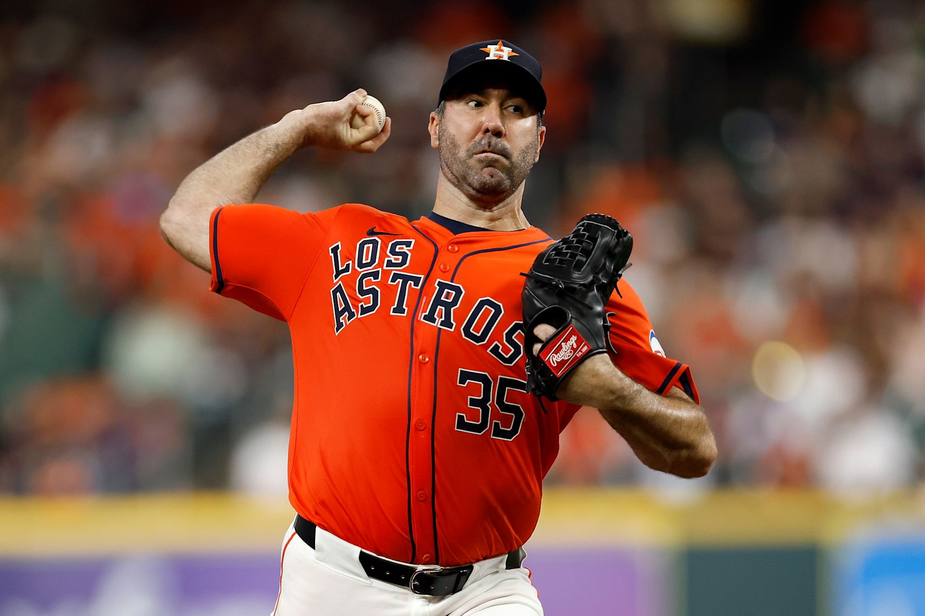 HOUSTON, TEXAS - SEPTEMBER 20: Justin Verlander #35 of the Houston Astros pitches in the fifth inning against the Los Angeles Angels at Minute Maid Park on September 20, 2024 in Houston, Texas. (Photo by Tim Warner/Getty Images)
