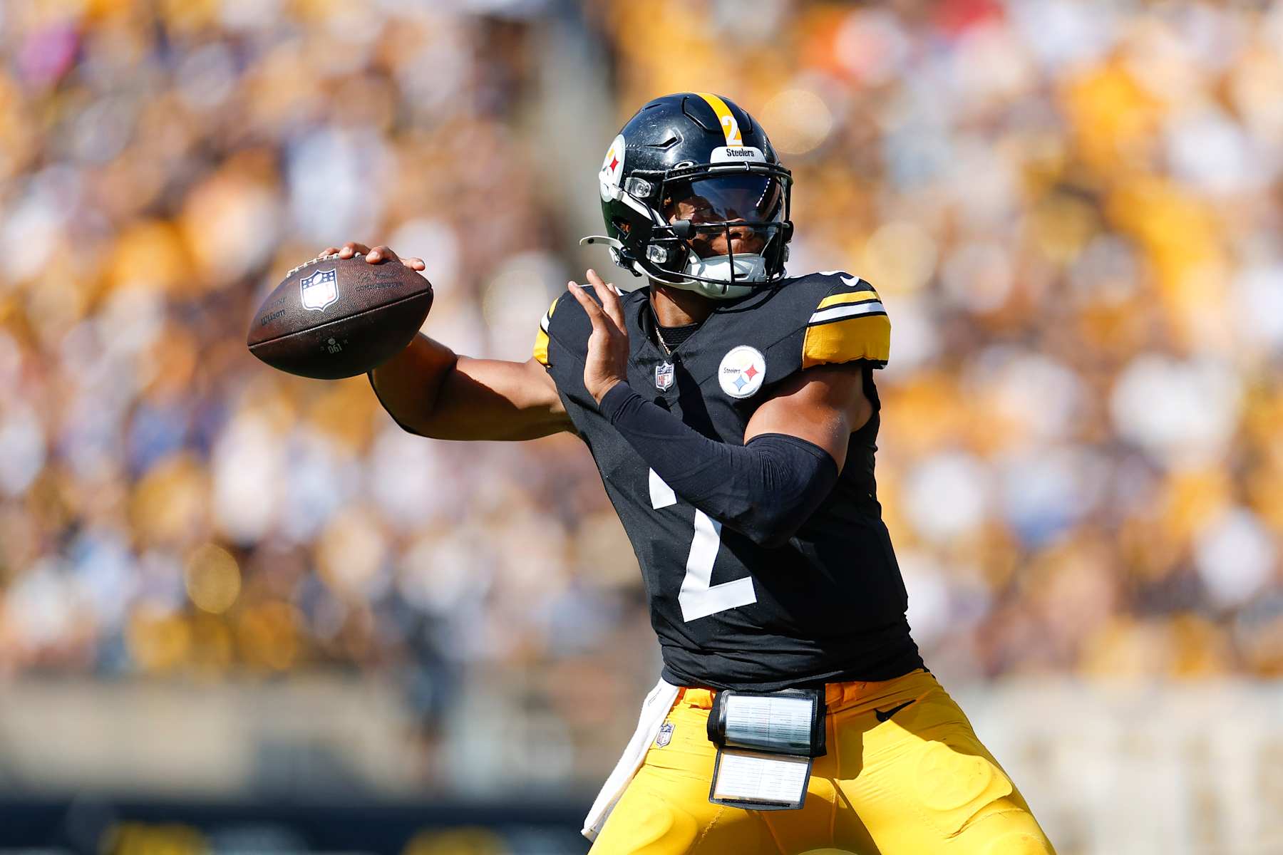 PITTSBURGH, PENNSYLVANIA - SEPTEMBER 22: Justin Fields #2 of the Pittsburgh Steelers throws a pass in the second half during a game against the Los Angeles Chargers at Acrisure Stadium on September 22, 2024 in Pittsburgh, Pennsylvania. (Photo by Brandon Sloter/Getty Images)
