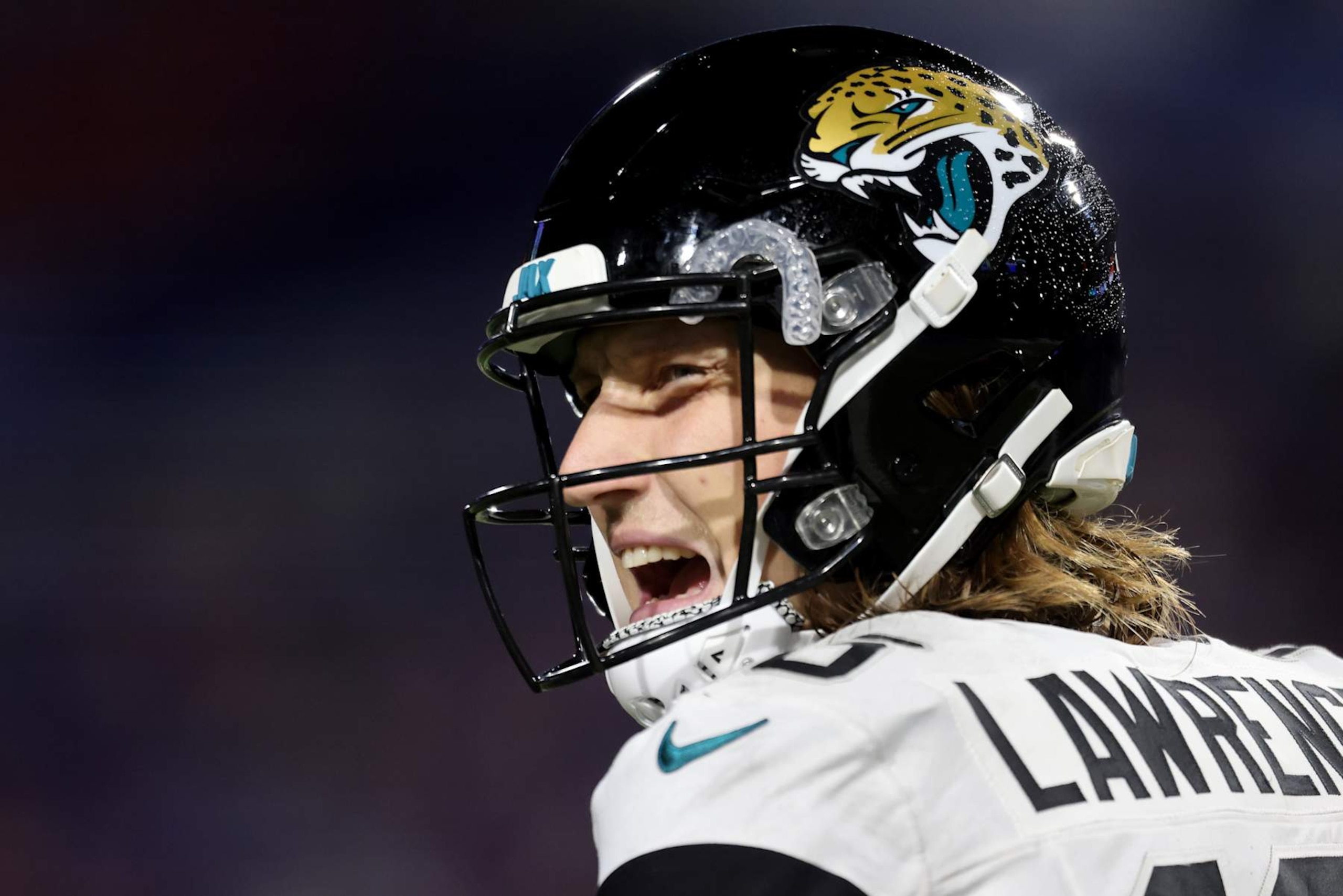ORCHARD PARK, NEW YORK - SEPTEMBER 23: Trevor Lawrence #16 of the Jacksonville Jaguars reacts during the fourth quarter against the Buffalo Bills at Highmark Stadium on September 23, 2024 in Orchard Park, New York. (Photo by Bryan M. Bennett/Getty Images) ORCHARD PARK, NEW YORK - SEPTEMBER 23: Trevor Lawrence #16 of the Jacksonville Jaguars reacts during the fourth quarter against the Buffalo Bills at Highmark Stadium on September 23, 2024 in Orchard Park, New York. (Photo by Bryan M. Bennett/Getty Images)