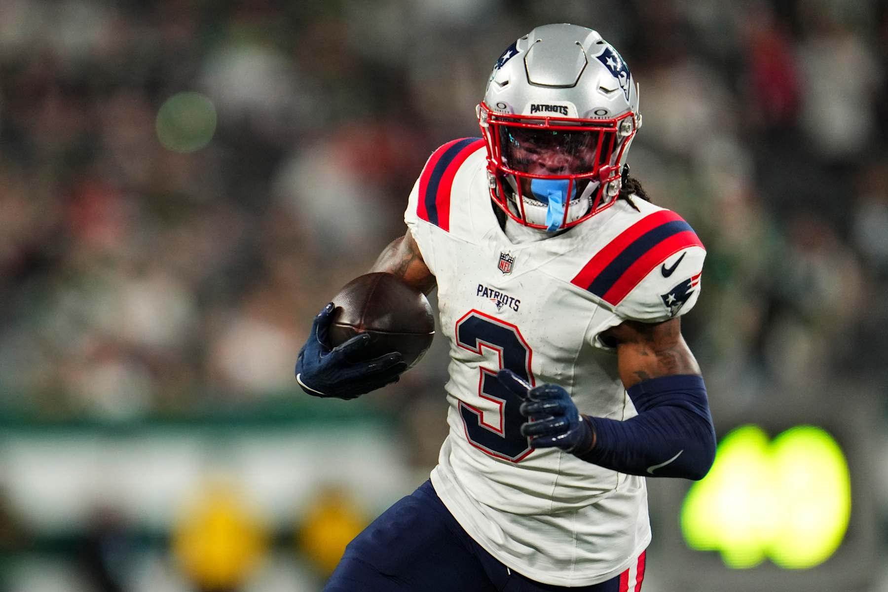 EAST RUTHERFORD, NJ - SEPTEMBER 19: DeMario Douglas #3 of the New England Patriots runs the ball during an NFL football game against the New York Jets at MetLife Stadium on September 19, 2024 in East Rutherford, New Jersey. (Photo by Cooper Neill/Getty Images)