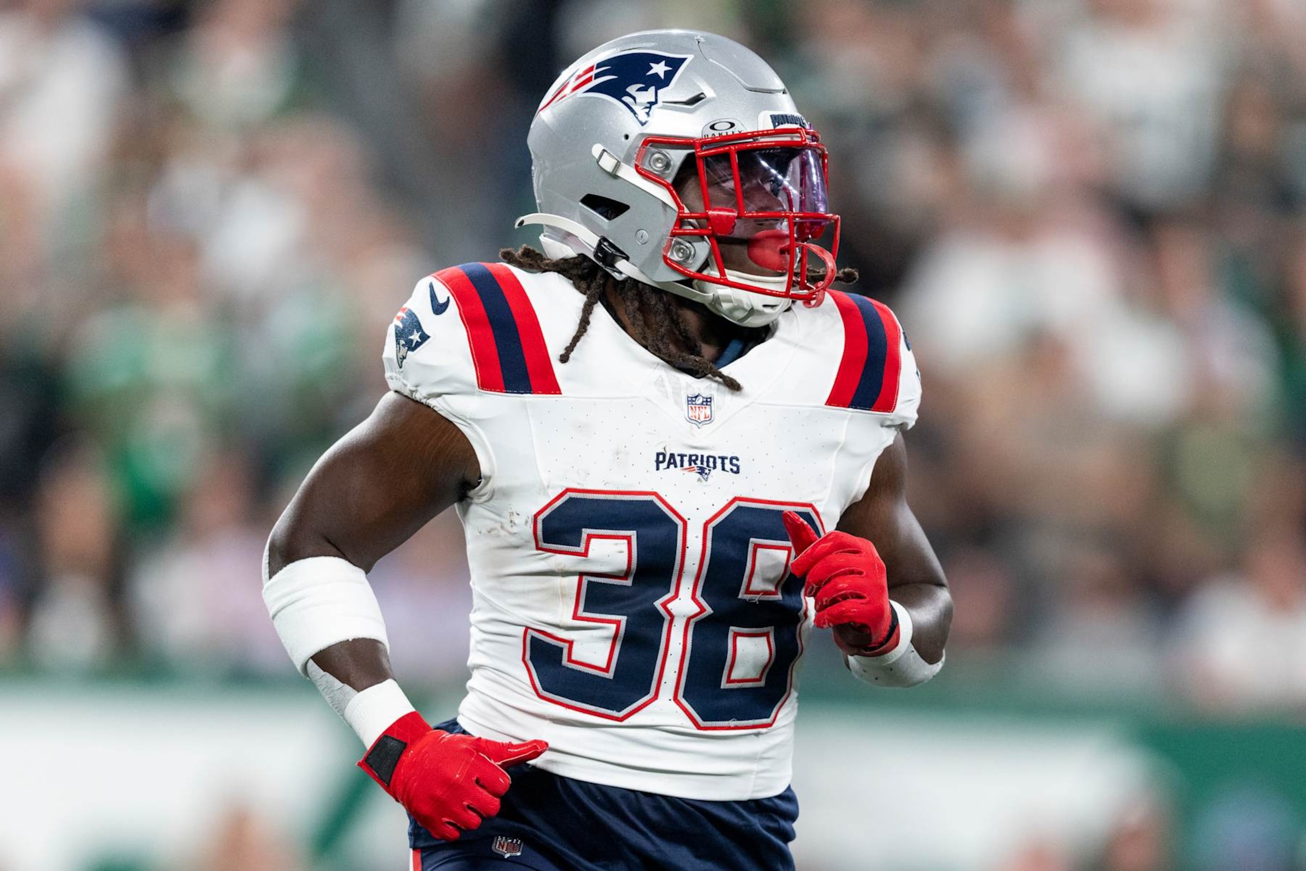 Patriots RB Rhamondre Stevenson Patriots RB Rhamondre Stevenson