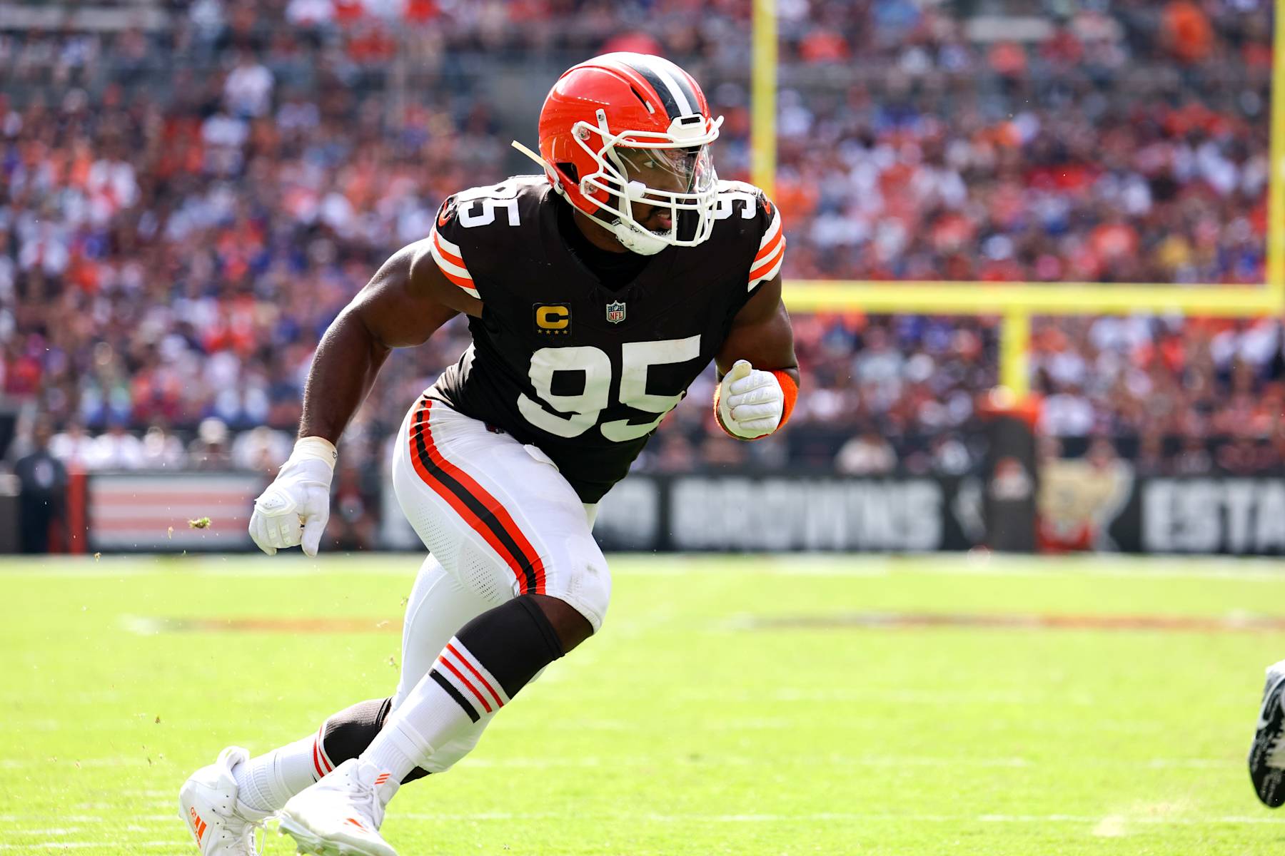 CLEVELAND, OH - SEPTEMBER 22: Cleveland Browns defensive end Myles Garrett (95) defends during the third quarter of the National Football League game between the New York Giants and Cleveland Browns on September 22, 2024, at Huntington Bank Field in Cleveland, OH. (Photo by Frank Jansky/Icon Sportswire via Getty Images)