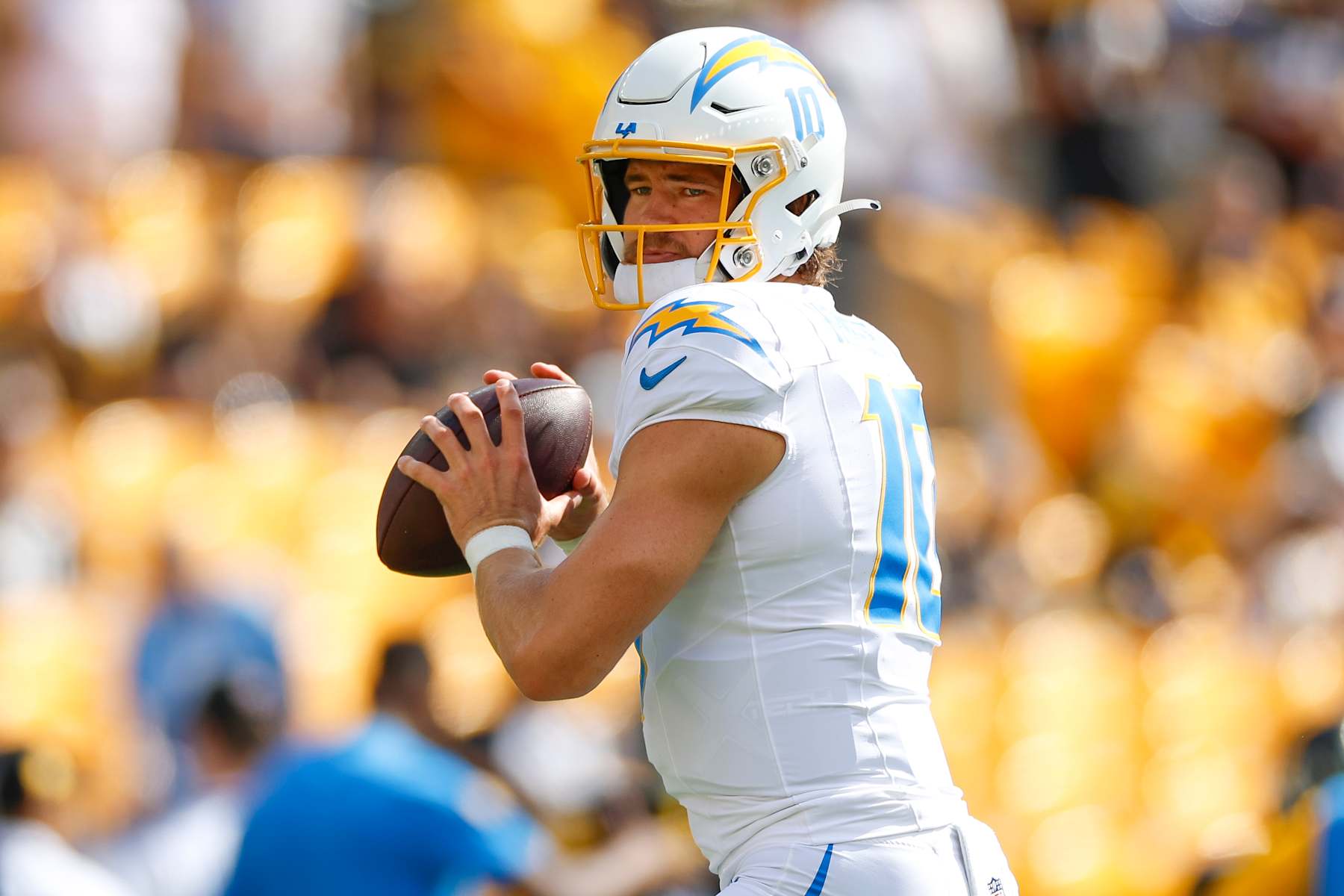 PITTSBURGH, PENNSYLVANIA - SEPTEMBER 22: Justin Herbert #10 of the Los Angeles Chargers warms up prior to a game against the Pittsburgh Steelers at Acrisure Stadium on September 22, 2024 in Pittsburgh, Pennsylvania. (Photo by Brandon Sloter/Getty Images)