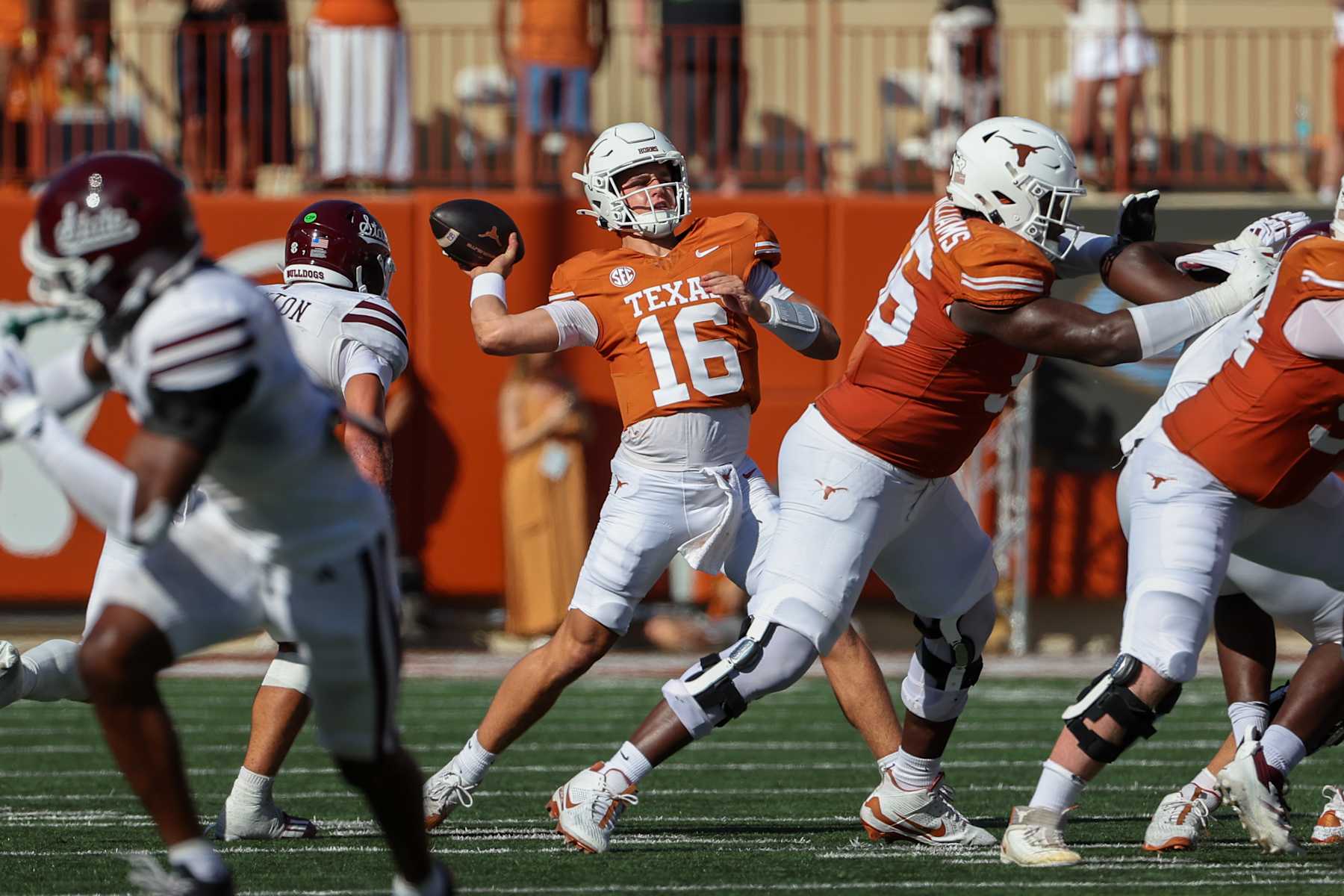 AUSTIN, TX - SEPTEMBER 28: Texas Longhorns quarterback Arch Manning (16) passes for a long touchdown in the second quarter of the SEC college football game between Texas Longhorns and Mississippi State Bulldogs on September 28, 2024, at Darrell K Royal - Texas Memorial Stadium in Austin, TX. (Photo by David Buono/Icon Sportswire via Getty Images)