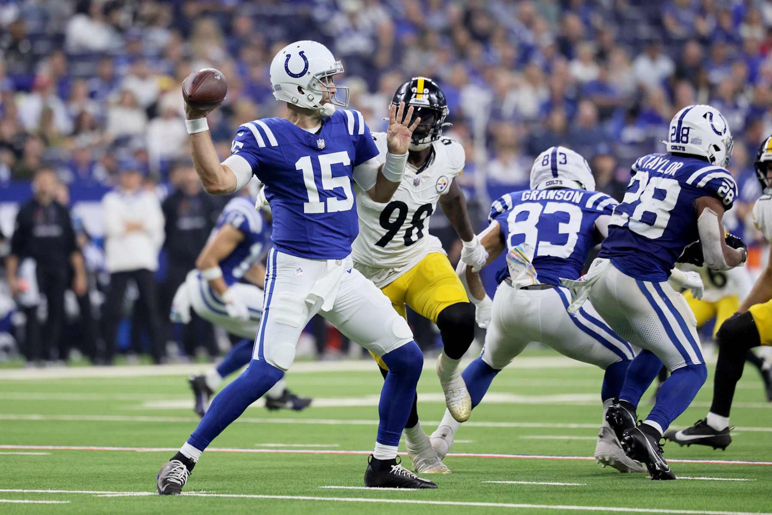 INDIANAPOLIS, INDIANA - SEPTEMBER 29: Joe Flacco (15) of the Indianapolis Colts passes against the Pittsburgh Steelers during the first half at Lucas Oil Stadium on September 29, 2024 in Indianapolis, Indiana. (Photo by Andy Lyons/Getty Images) INDIANAPOLIS, INDIANA - SEPTEMBER 29: Joe Flacco (15) of the Indianapolis Colts passes against the Pittsburgh Steelers during the first half at Lucas Oil Stadium on September 29, 2024 in Indianapolis, Indiana. (Photo by Andy Lyons/Getty Images)