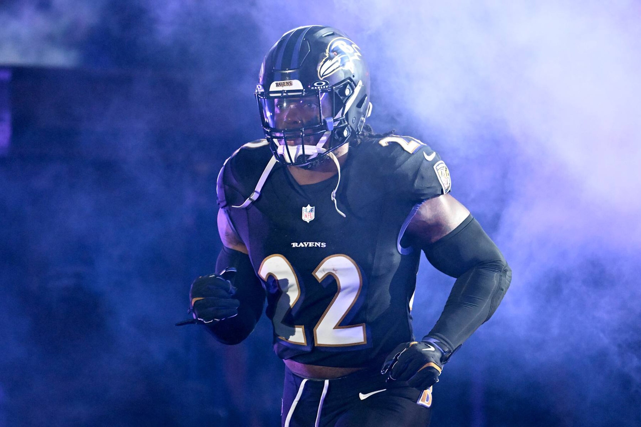 BALTIMORE, MARYLAND - SEPTEMBER 29: Derrick Henry #22 of the Baltimore Ravens takes the field during play introductions prior to the game against the Buffalo Bills at M&T Bank Stadium on September 29, 2024 in Baltimore, Maryland. (Photo by Greg Fiume/Getty Images) BALTIMORE, MARYLAND - SEPTEMBER 29: Derrick Henry #22 of the Baltimore Ravens takes the field during play introductions prior to the game against the Buffalo Bills at M&T Bank Stadium on September 29, 2024 in Baltimore, Maryland. (Photo by Greg Fiume/Getty Images)