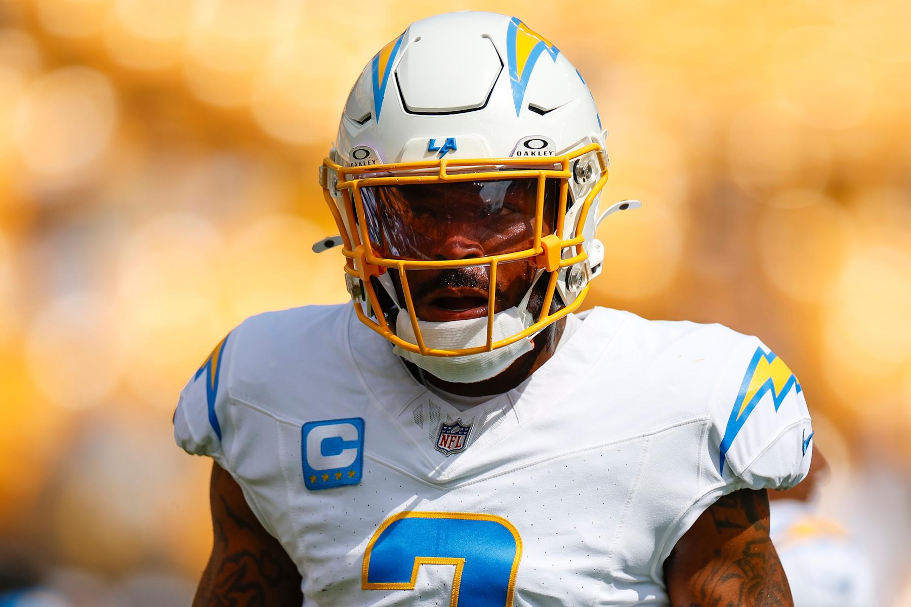 PITTSBURGH, PENNSYLVANIA - SEPTEMBER 22: Derwin James Jr. #3 of the Los Angeles Chargers warms up prior to a game against the Pittsburgh Steelers at Acrisure Stadium on September 22, 2024 in Pittsburgh, Pennsylvania. (Photo by Brandon Sloter/Getty Images)