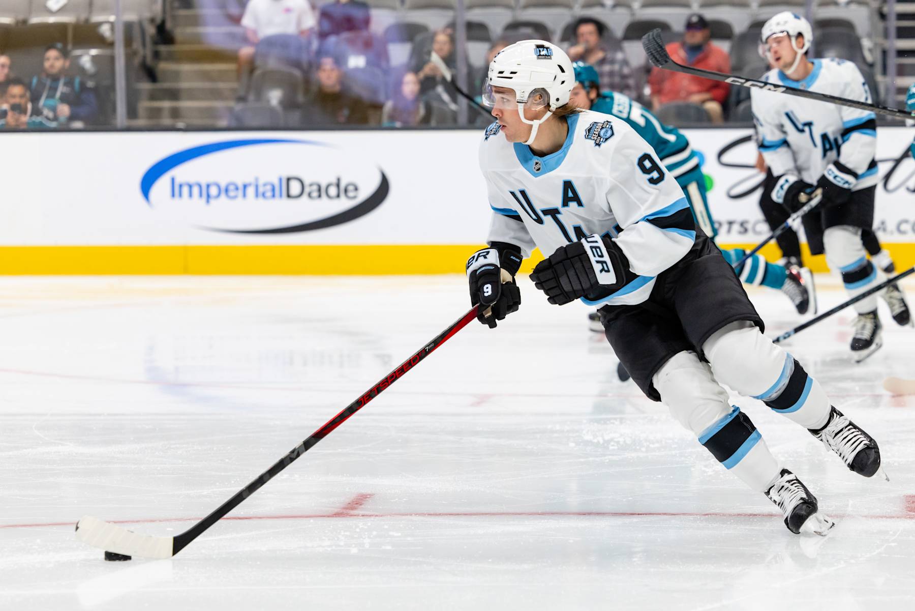SAN JOSE, CA - OCTOBER 01: Utah Hockey Club center Clayton Keller (9) skates with the puck during a preseason NHL game between the Utah Hockey Club and the San Jose Sharks on October 1, 2024 at SAP Center at San Jose in San Jose, CA. (Photo by Matthew Huang/Icon Sportswire via Getty Images)