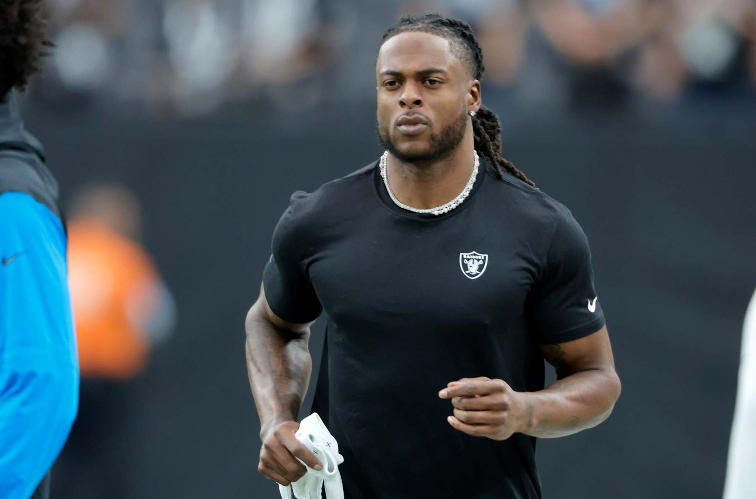 LAS VEGAS, NEVADA - SEPTEMBER 22: Davante Adams #17 of the Las Vegas Raiders warms up before a game between the Las Vegas Raiders and Carolina Panthers at Allegiant Stadium on September 22, 2024 in Las Vegas, Nevada. (Photo by Steve Marcus/Getty Images)