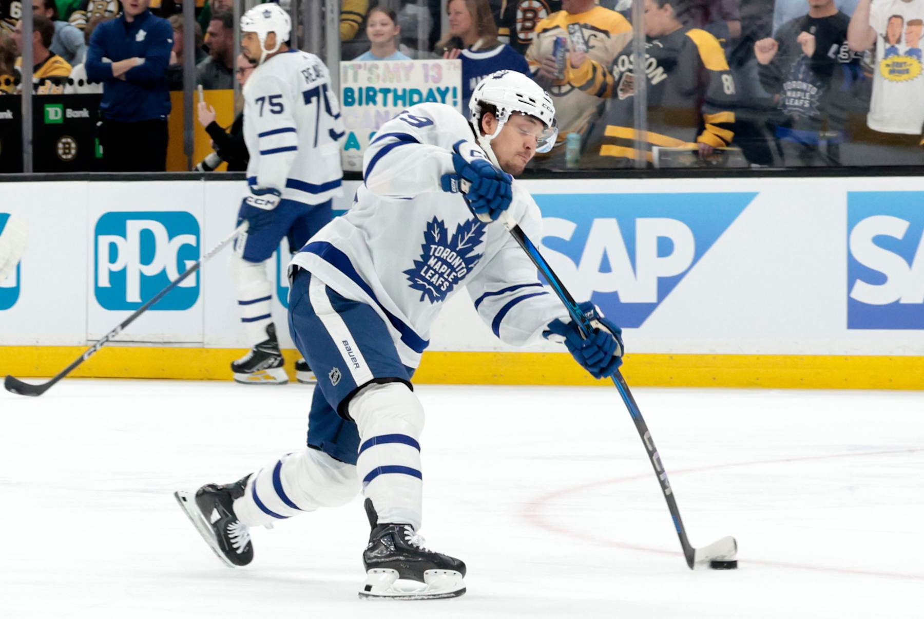 BOSTON, MA - APRIL 20: Toronto Maple Leafs left wing Nicholas Robertson (89) shoots during warm up before Game 1 of the Eastern Conference First Round playoffs between the Boston Bruins and the Toronto Maple Leafs on April 20, 2024, at TD Garden in Boston, Massachusetts. (Photo by Fred Kfoury III/Icon Sportswire via Getty Images)