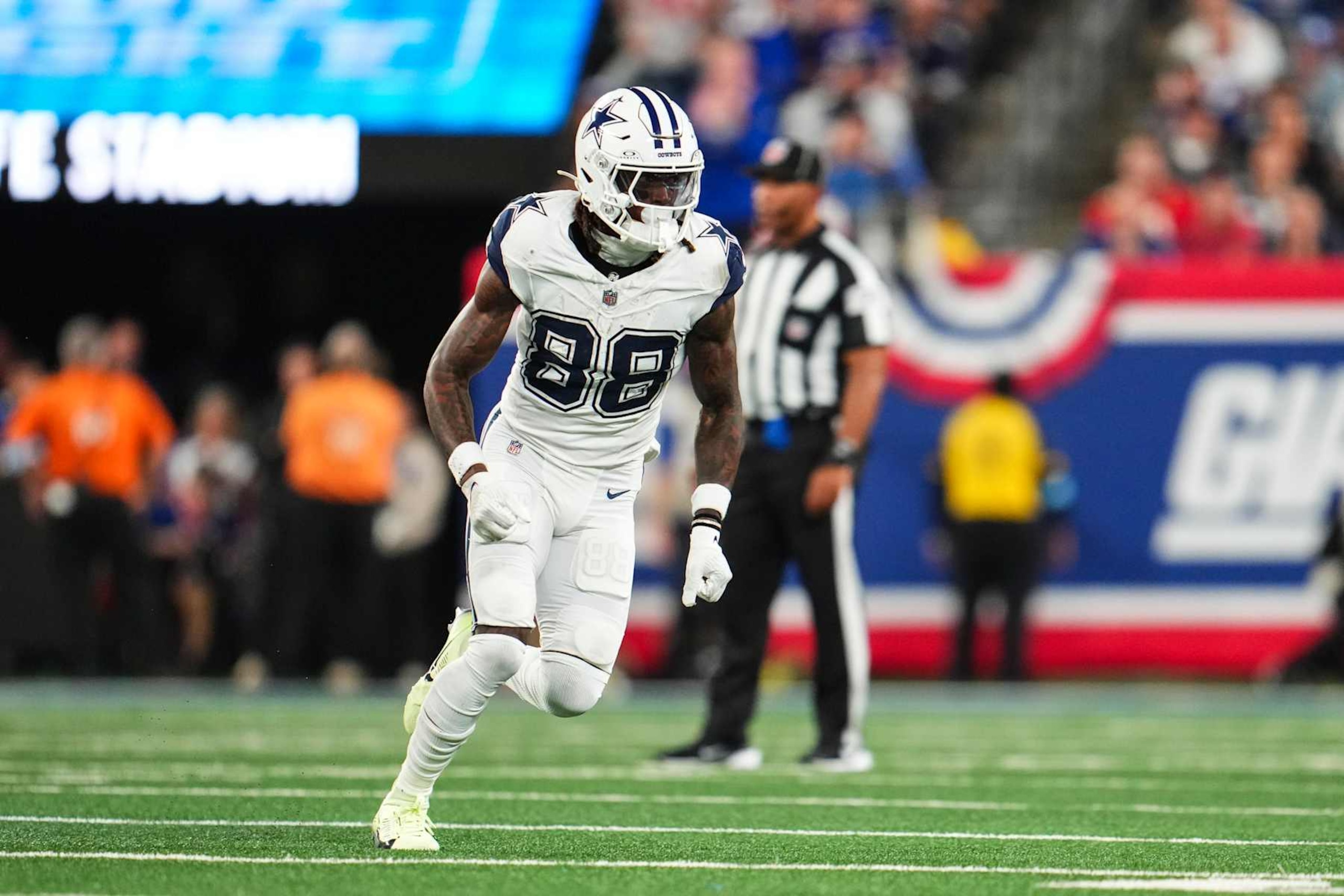 EAST RUTHERFORD, NJ - SEPTEMBER 26: CeeDee Lamb #88 of the Dallas Cowboys runs a route during an NFL football game against the New York Giants at MetLife Stadium on September 26, 2024 in East Rutherford, New Jersey. (Photo by Cooper Neill/Getty Images)