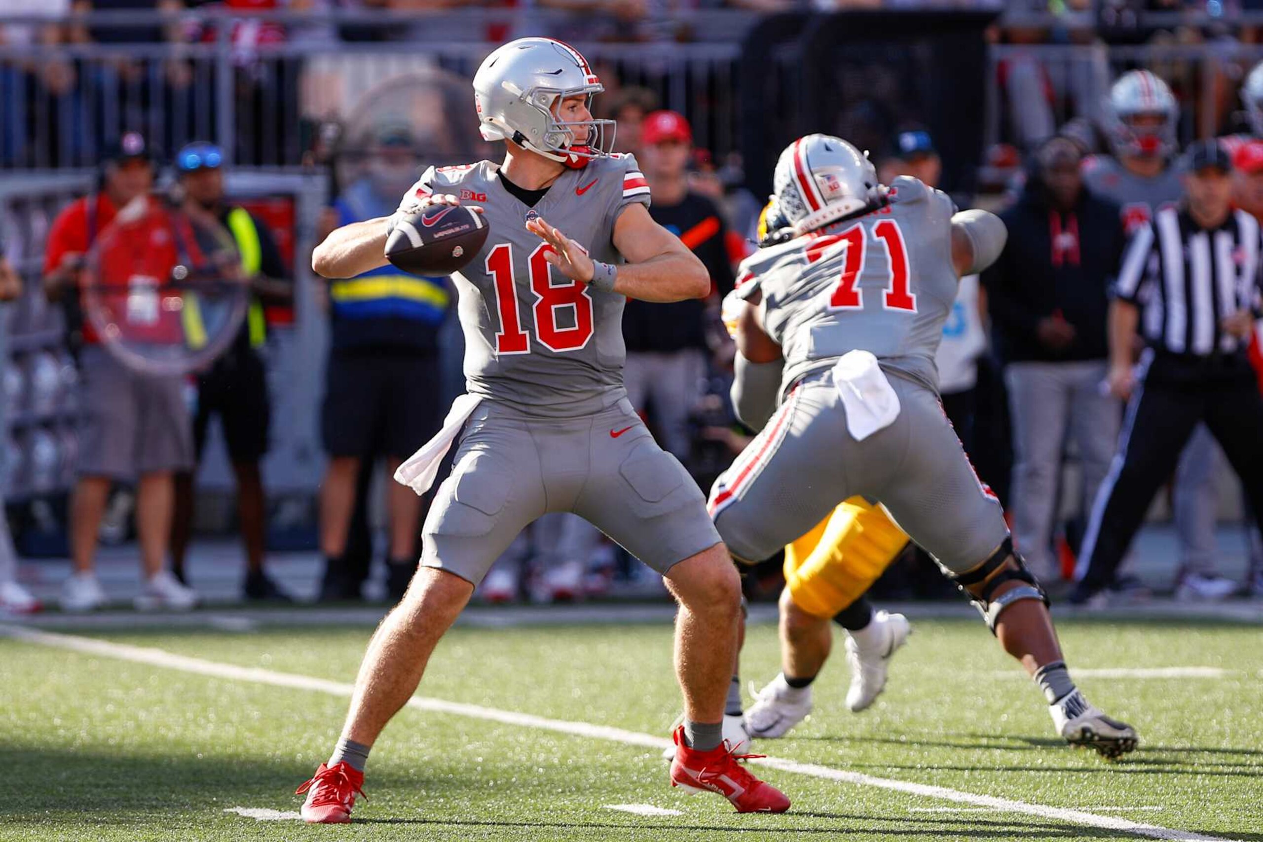 COLUMBUS, OH - OCTOBER 05: Ohio State Buckeyes quarterback Will Howard (18) passes the ball during the game against the Iowa Hawkeyes and the Ohio State Buckeyes on October 5, 2024, at Ohio Stadium in Columbus, OH. (Photo by Ian Johnson/Icon Sportswire via Getty Images)
