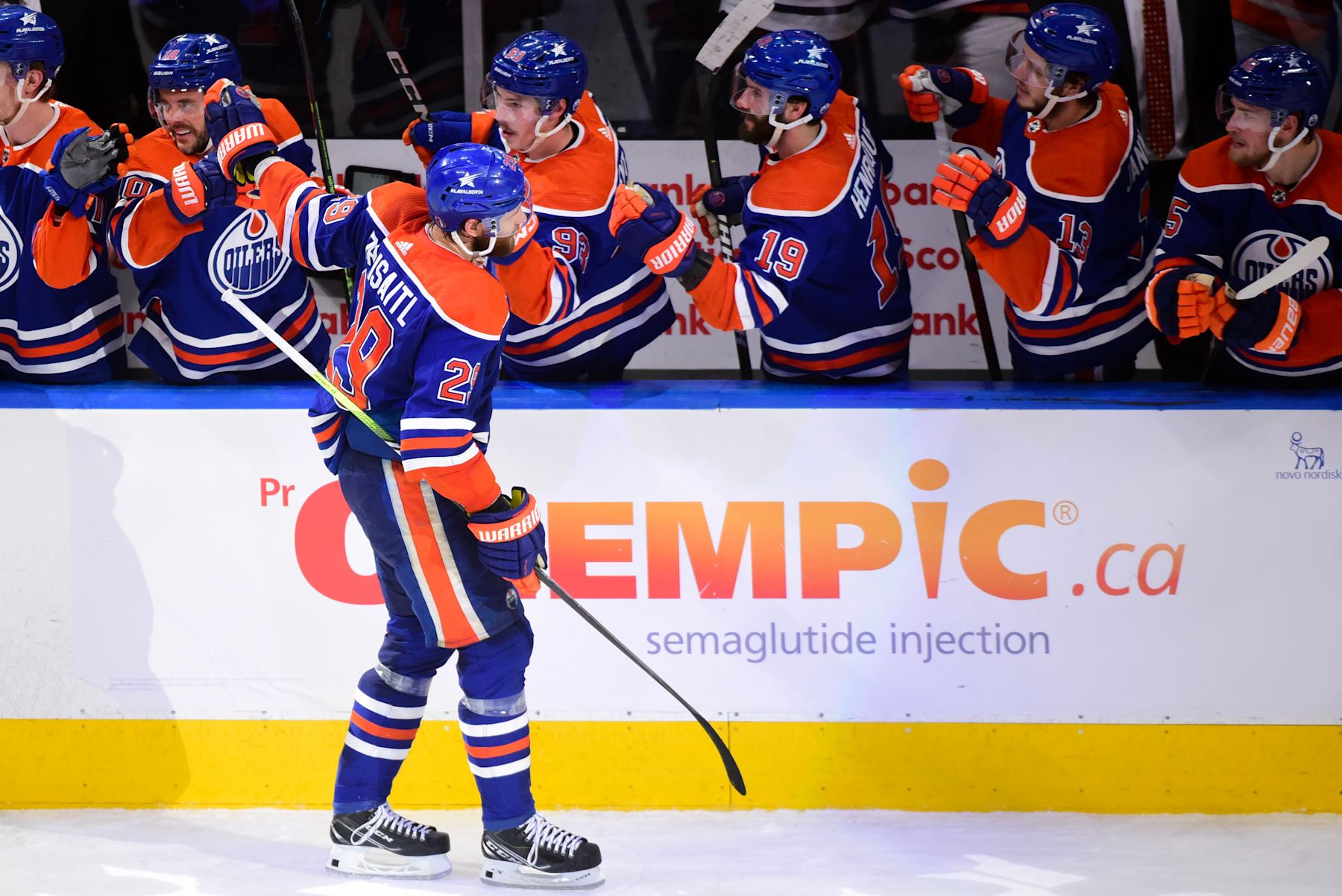 EDMONTON, ALBERTA - MAY 29: Leon Draisaitl #29 of the Edmonton Oilers celebrates with his bench after scoring a goal against the Dallas Stars during the second period in Game Four of the Western Conference Final of the 2024 Stanley Cup Playoffs at Rogers Place on May 29, 2024 in Edmonton, Alberta. (Photo by Leila Devlin/Getty Images)