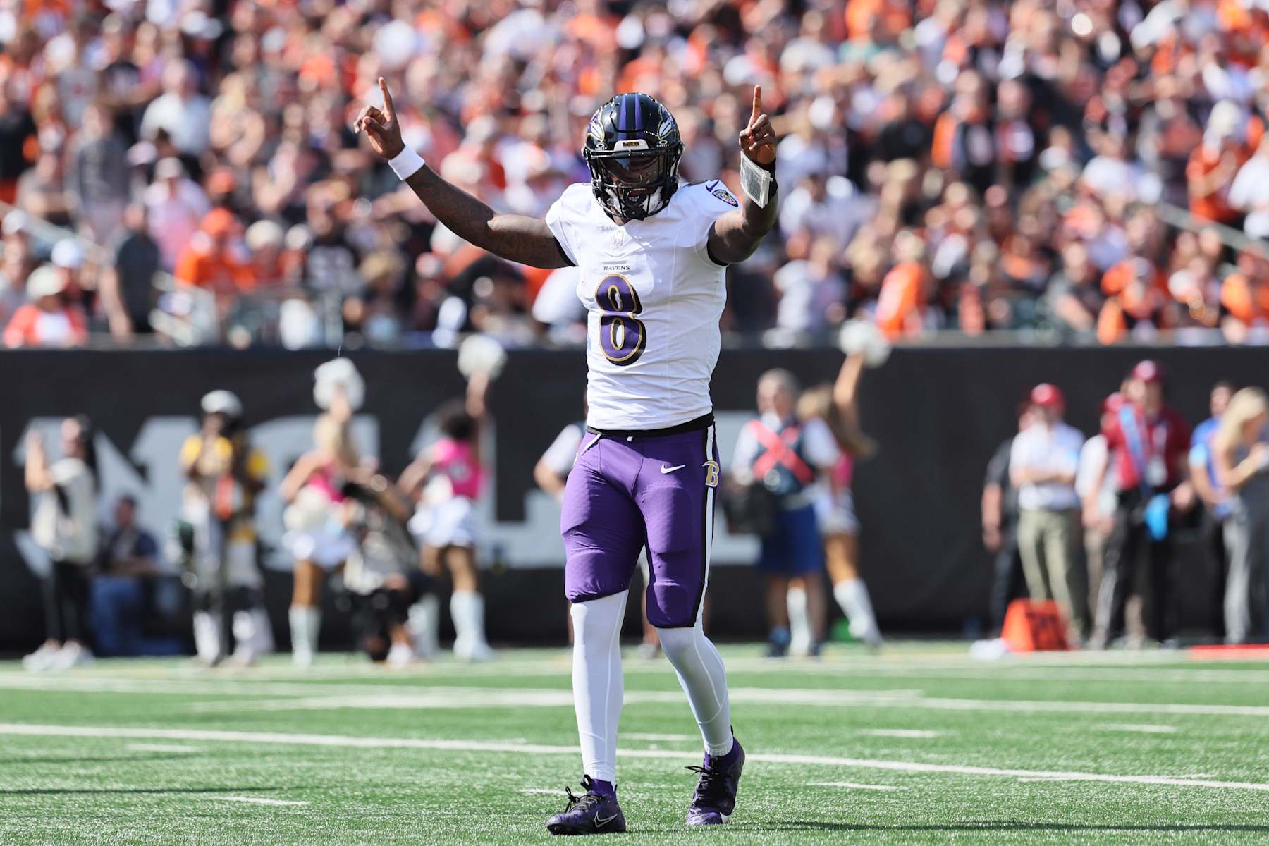 CINCINNATI, OHIO - OCTOBER 06: Lamar Jackson #8 of the Baltimore Ravens reacts after touchdown against the Cincinnati Bengals during the first quarter at Paycor Stadium on October 06, 2024 in Cincinnati, Ohio. (Photo by Andy Lyons/Getty Images)