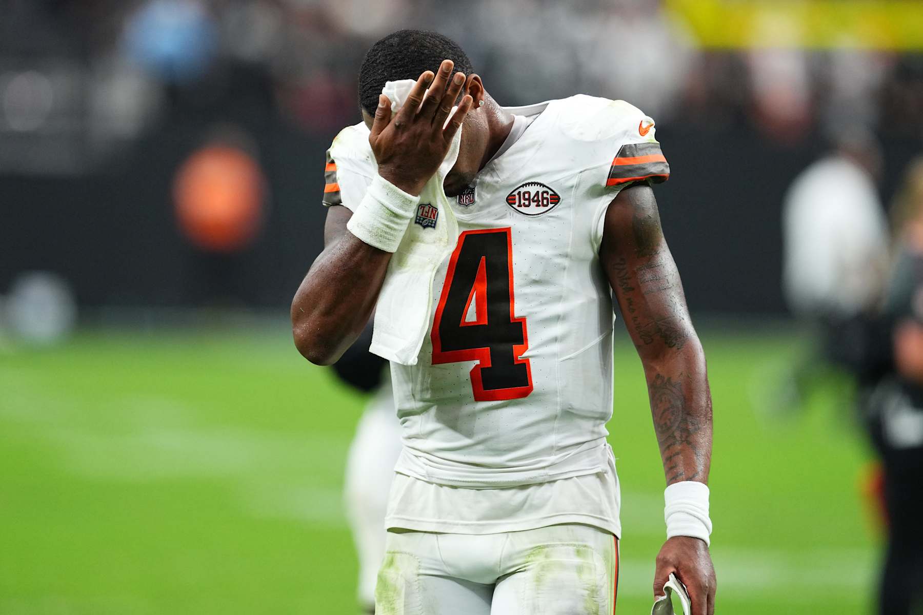 LAS VEGAS, NEVADA - SEPTEMBER 29: Quarterback Deshaun Watson #4 of the Cleveland Browns walks off the field after a loss against the Las Vegas Raiders at Allegiant Stadium on September 29, 2024 in Las Vegas, Nevada. The Raiders defeated the Browns 20-16.  (Photo by Jeff Bottari/Getty Images)