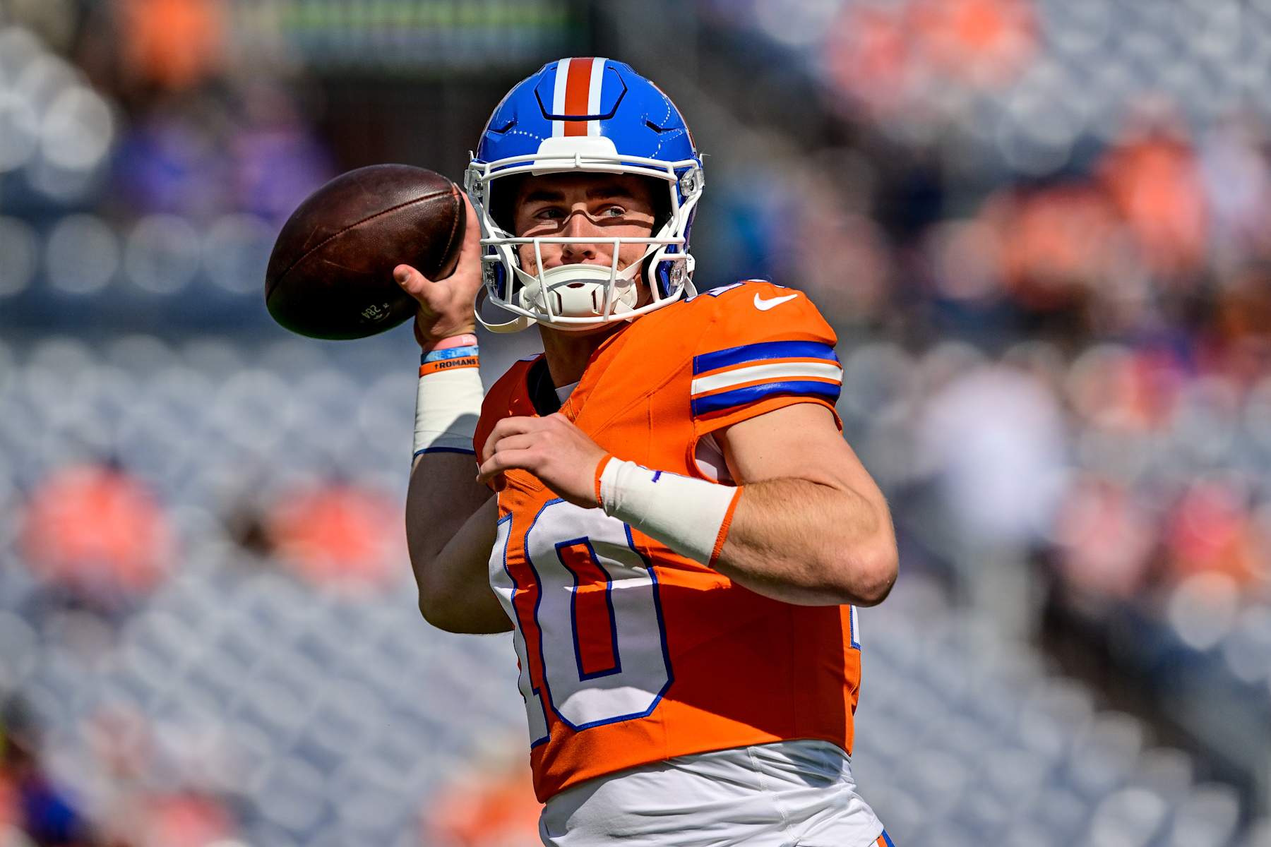 DENVER, CO - OCTOBER 6: Denver Broncos quarterback Bo Nix (10) warms up before a game between the Las Vegas Raiders and the Denver Broncos at Empower Field at Mile High on October 6, 2024 in Denver, Colorado. (Photo by Dustin Bradford/Icon Sportswire via Getty Images)